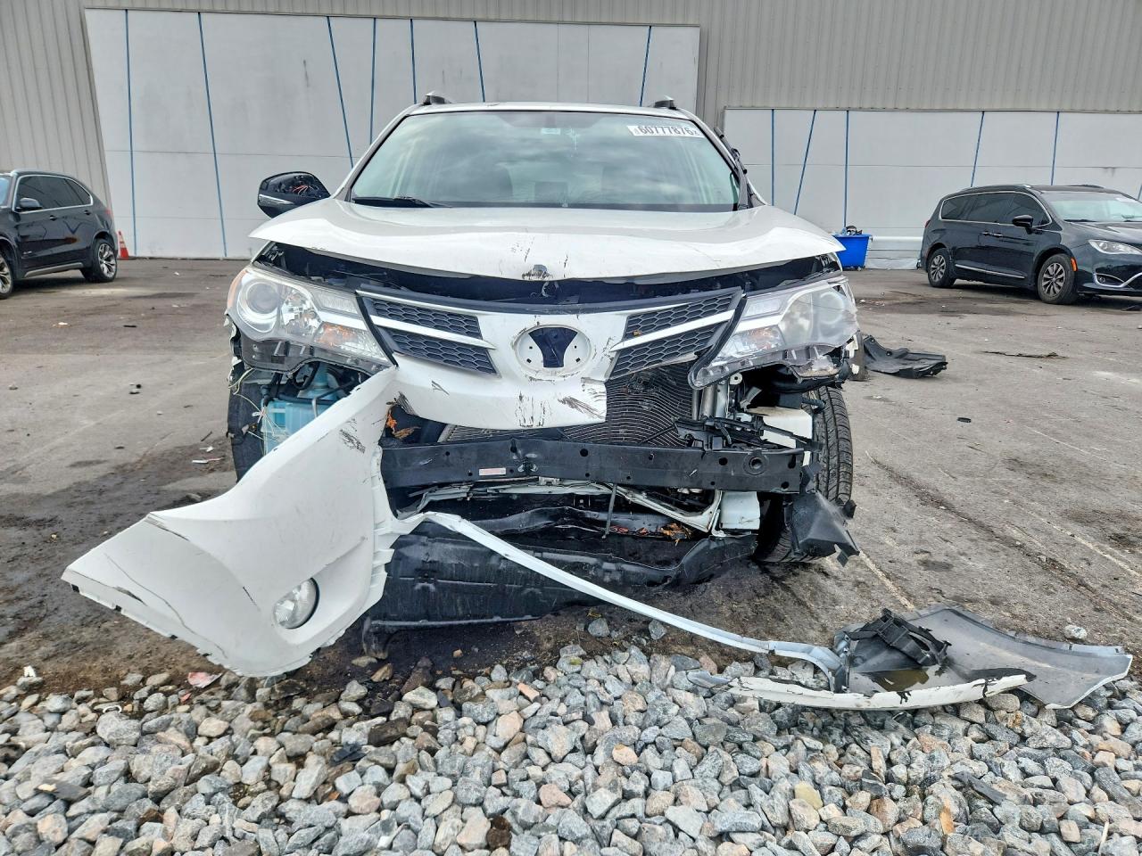 2014 Toyota Rav4 Xle White vin: JTMWFREV2EJ021449