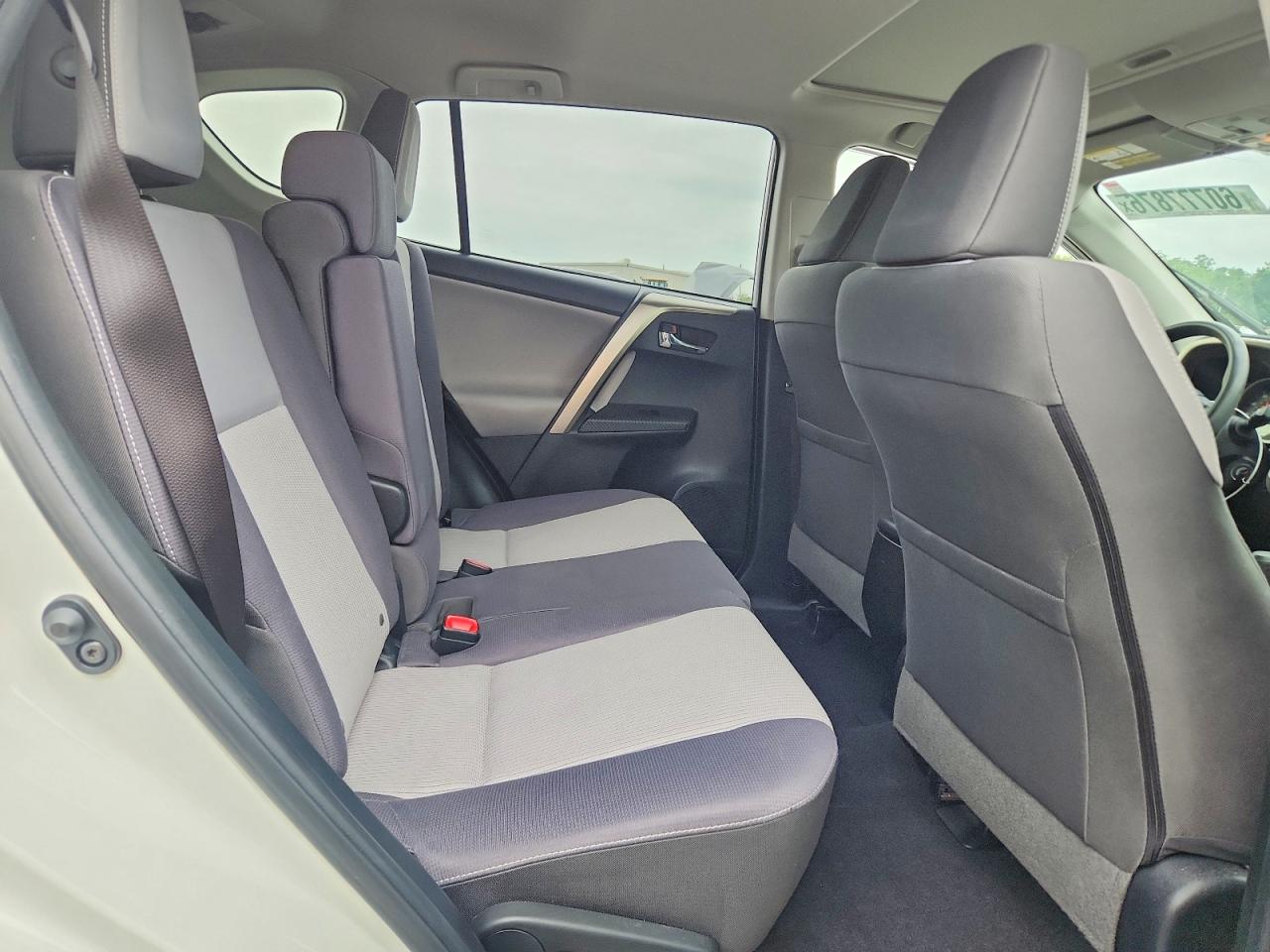 2014 Toyota Rav4 Xle White vin: JTMWFREV2EJ021449