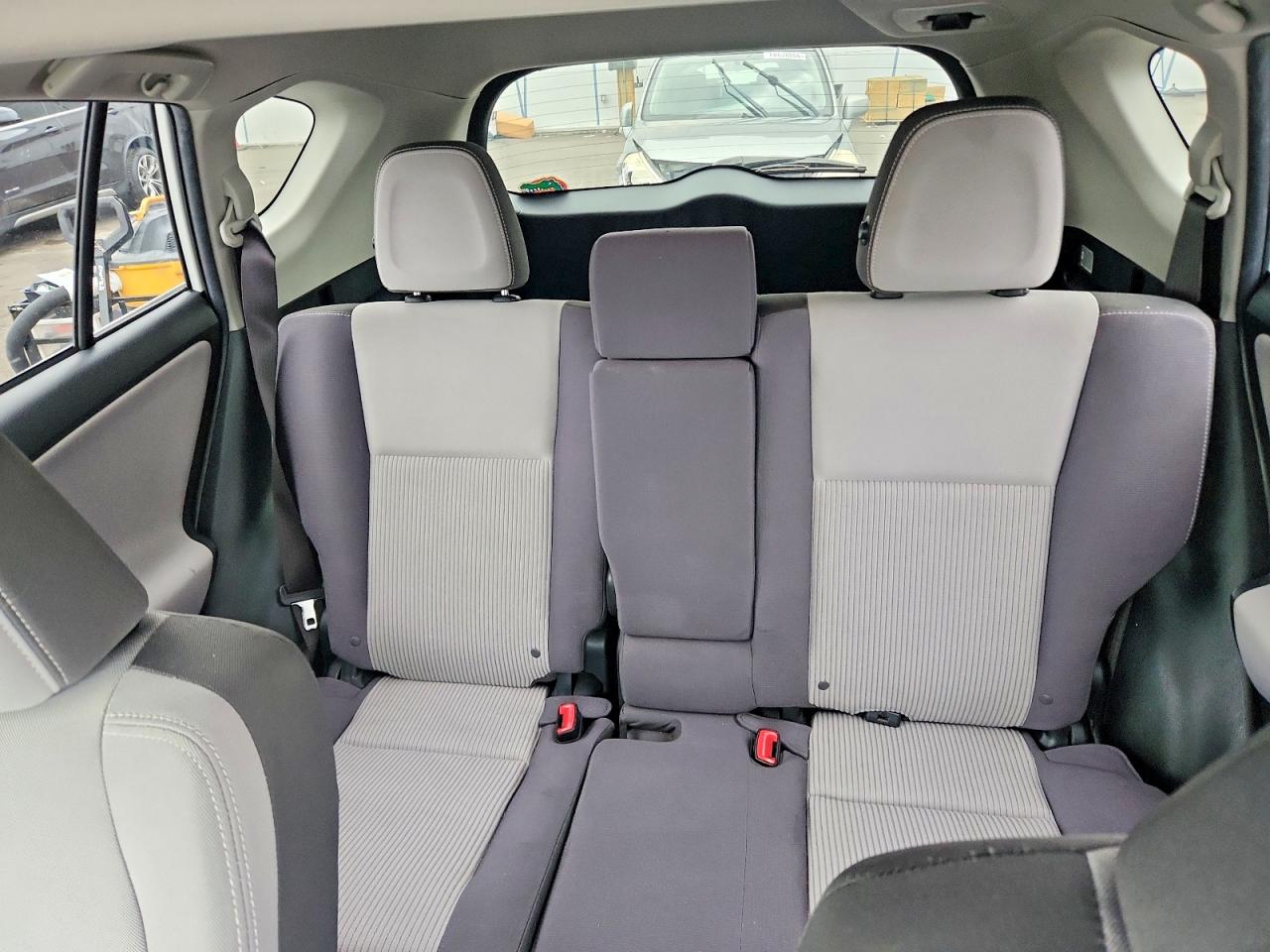 2014 Toyota Rav4 Xle White vin: JTMWFREV2EJ021449