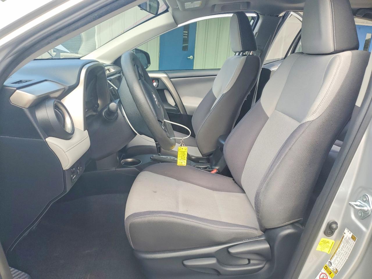 2015 Toyota Rav4 Xle Silver vin: JTMWFREV2FD054855