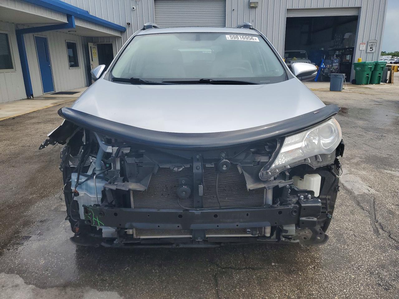 2015 Toyota Rav4 Xle Silver vin: JTMWFREV2FD054855