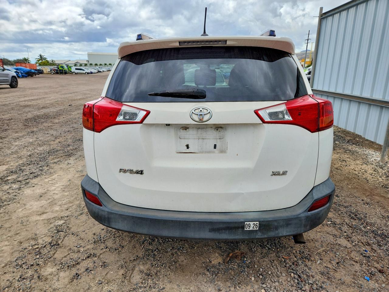 2015 Toyota Rav4 Xle White vin: JTMWFREV2FJ050306