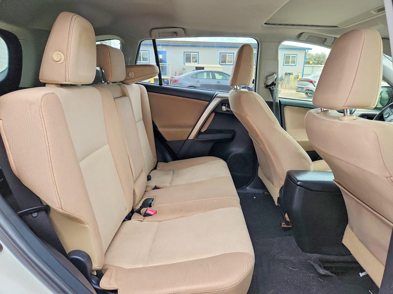 2015 Toyota Rav4 Xle White vin: JTMWFREV2FJ050306