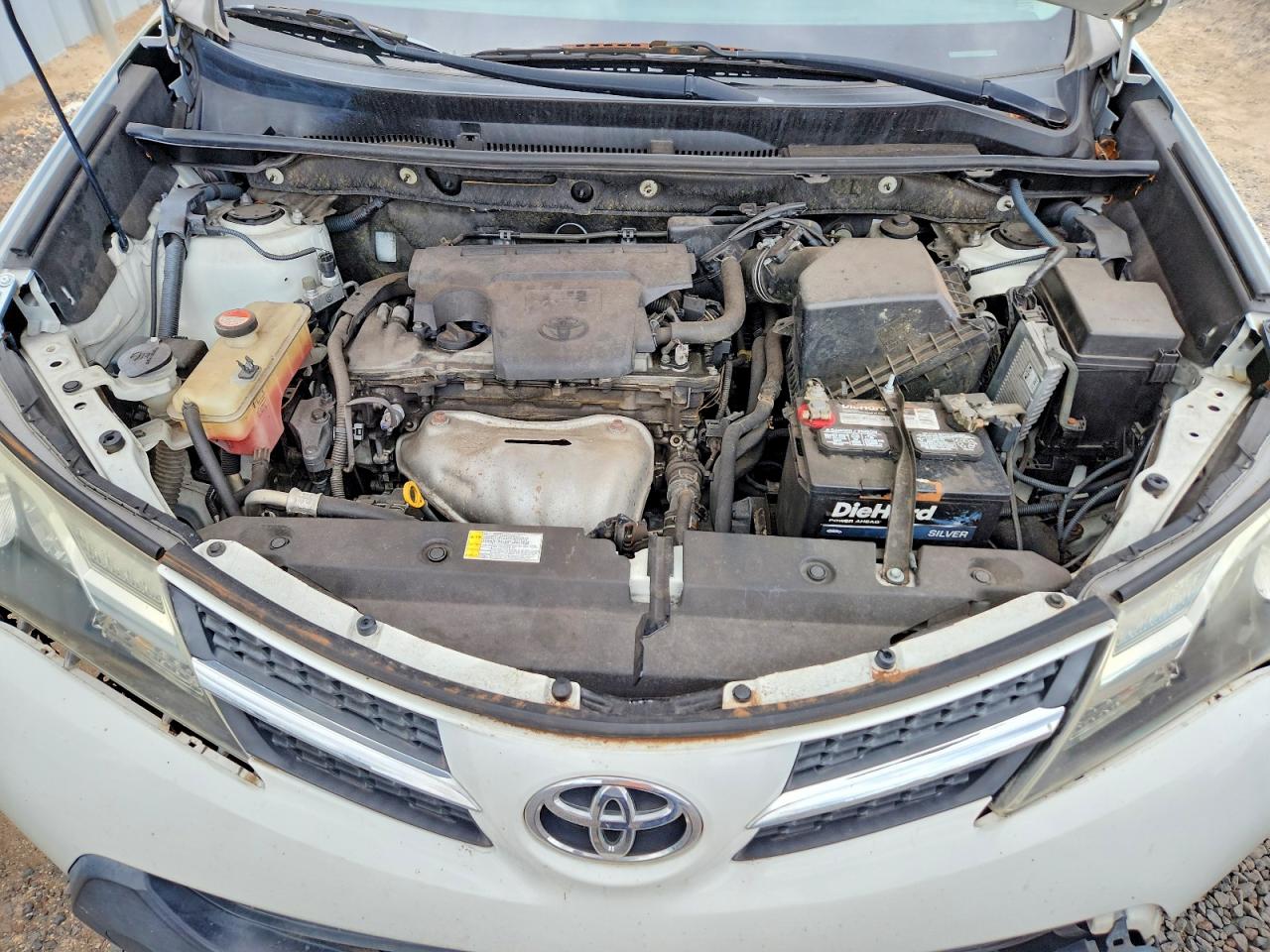 2015 Toyota Rav4 Xle White vin: JTMWFREV2FJ050306