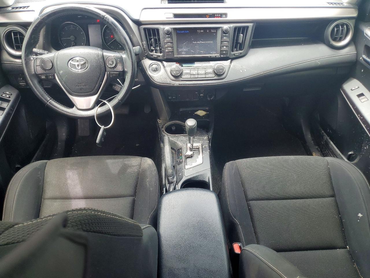 2018 Toyota Rav4 Xle Gray vin: JTMWFREV2JJ156165