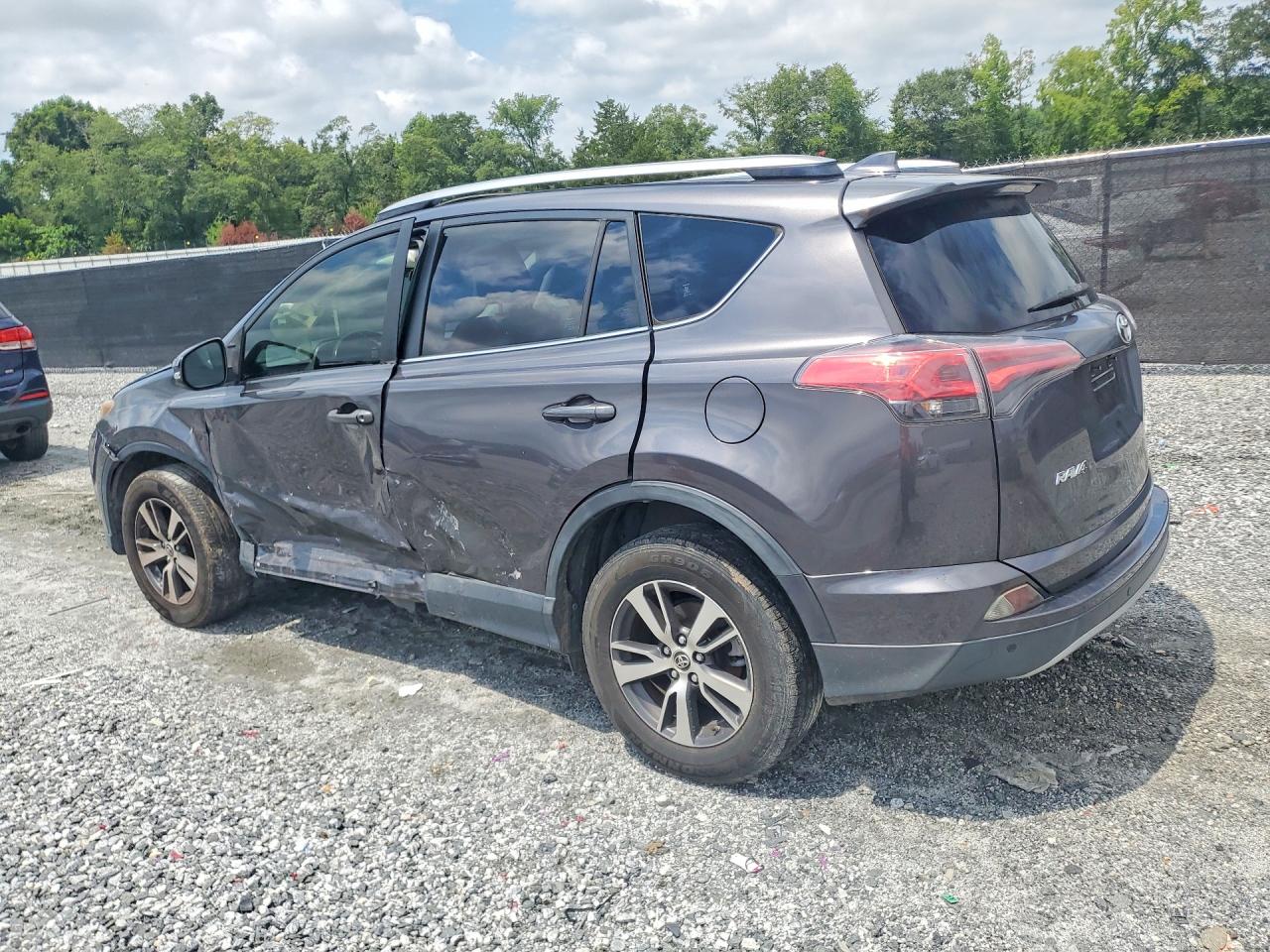 2018 Toyota Rav4 Xle Gray vin: JTMWFREV2JJ156165