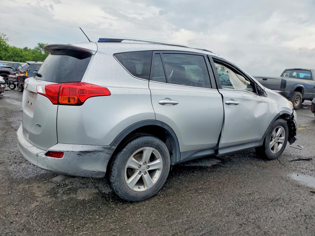 2013 Toyota Rav4 Xle Silver vin: JTMWFREV3DD015544