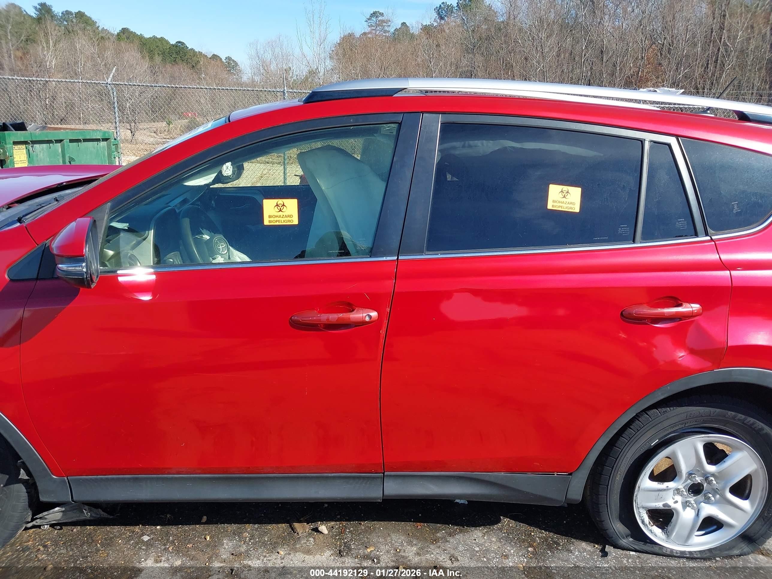 2015 Toyota Rav4 Xle Red vin: JTMWFREV3FD051253