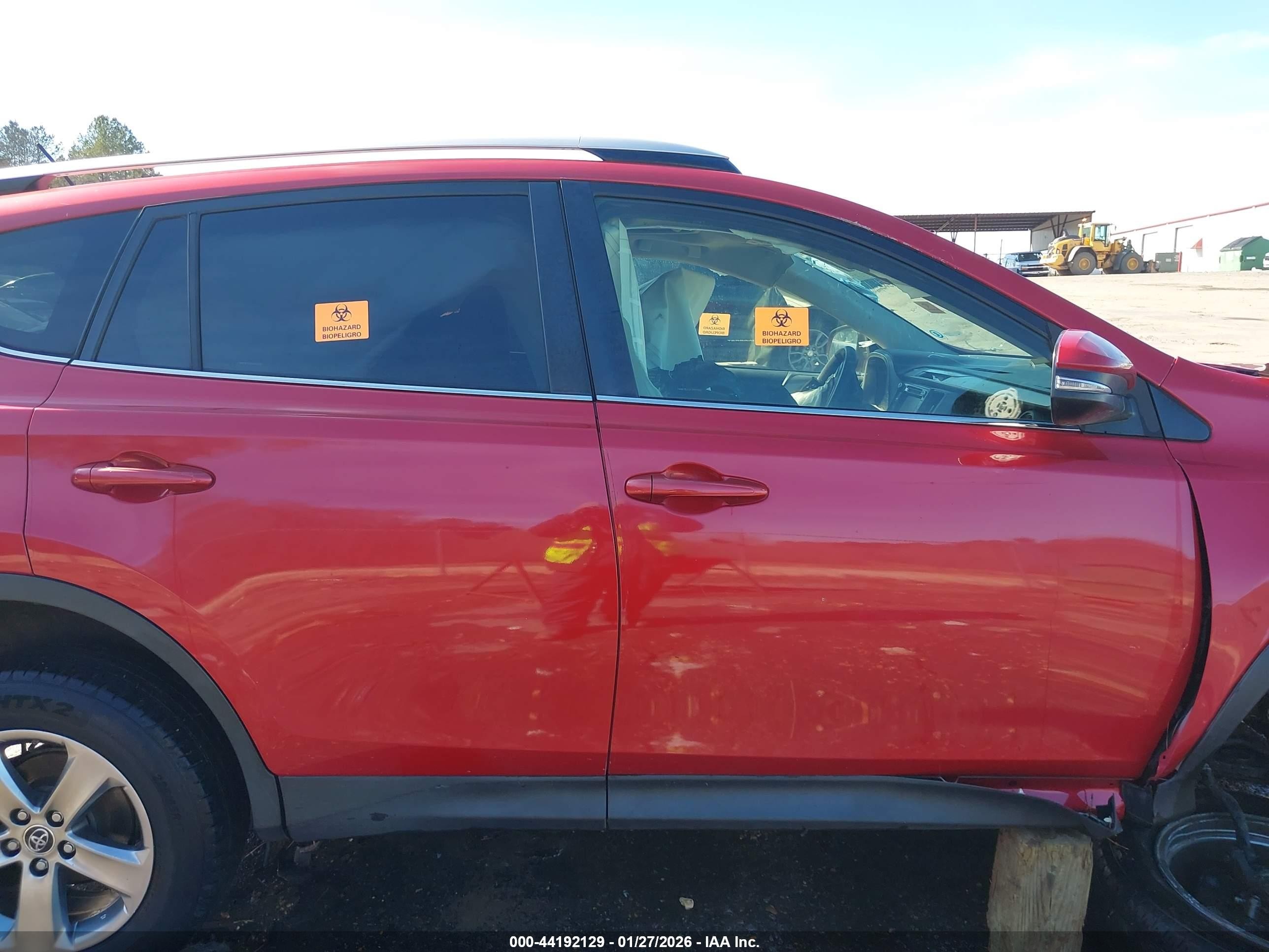 2015 Toyota Rav4 Xle Red vin: JTMWFREV3FD051253