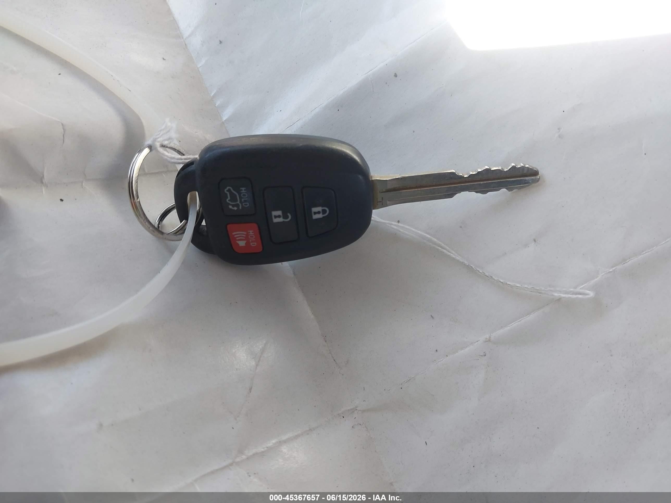 2015 Toyota Rav4 Xle Silver vin: JTMWFREV3FD053424