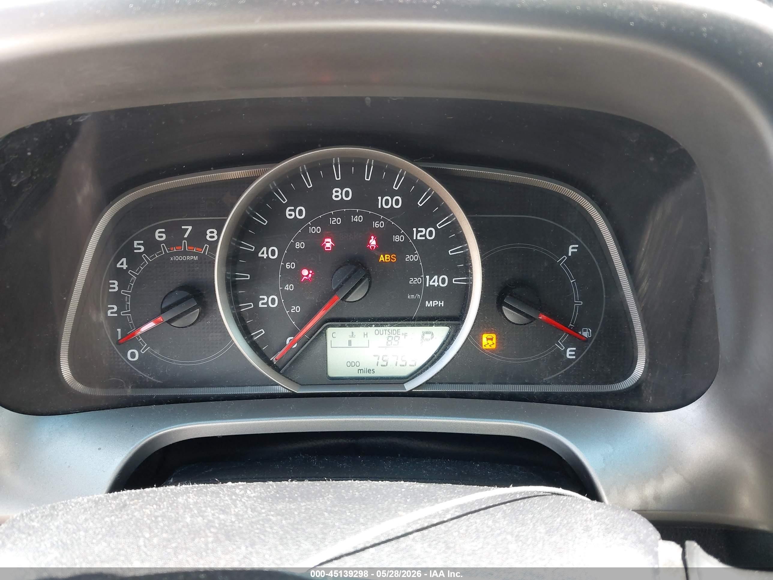 2015 Toyota Rav4 Xle White vin: JTMWFREV3FJ039847