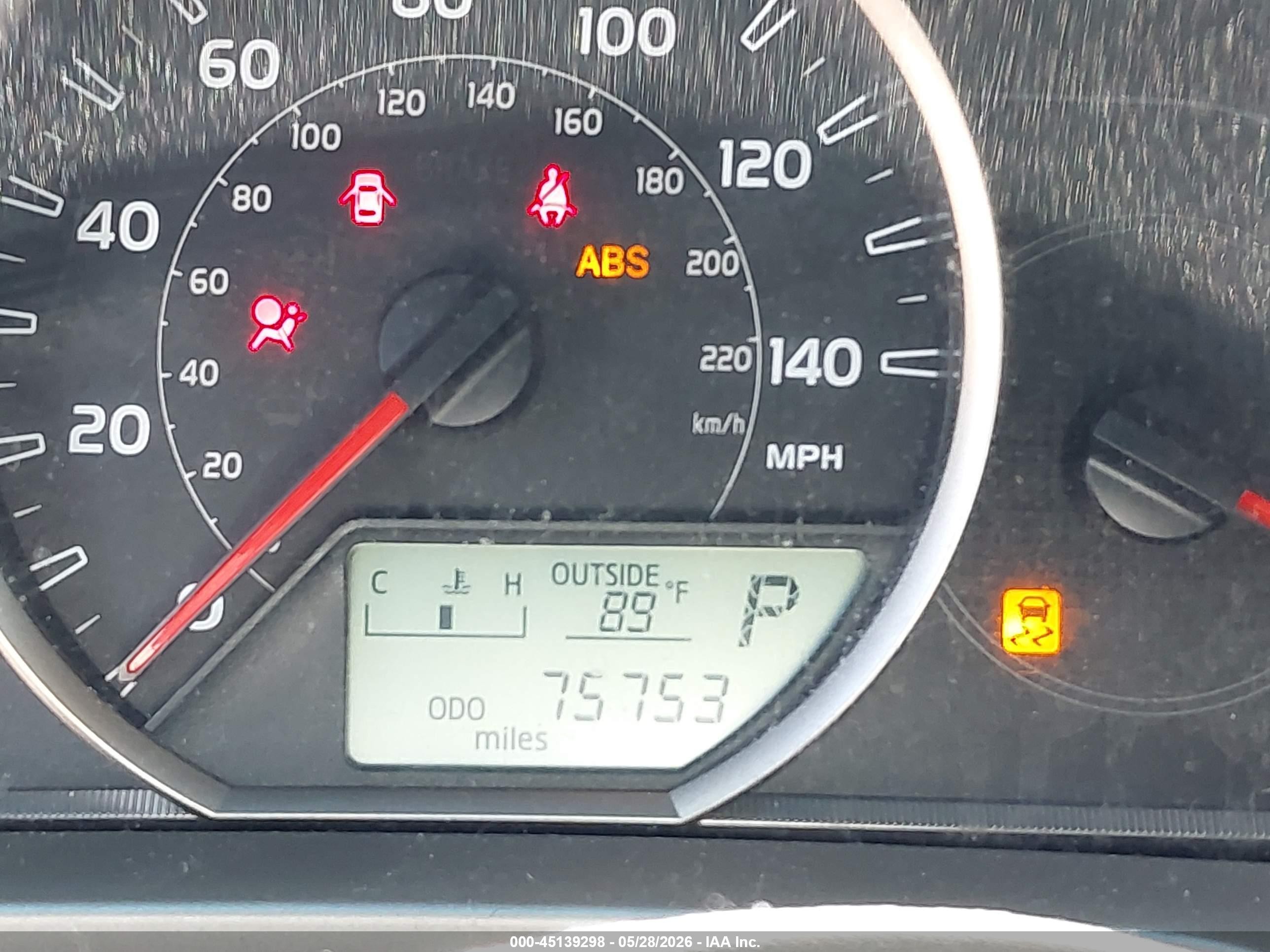 2015 Toyota Rav4 Xle White vin: JTMWFREV3FJ039847