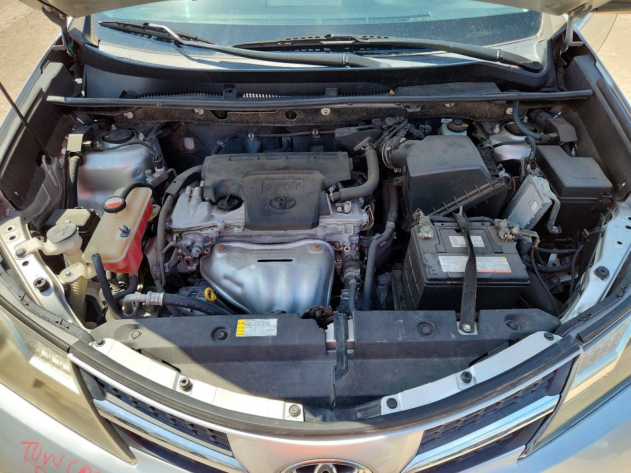 2015 Toyota Rav4 Xle Silver vin: JTMWFREV3FJ046300