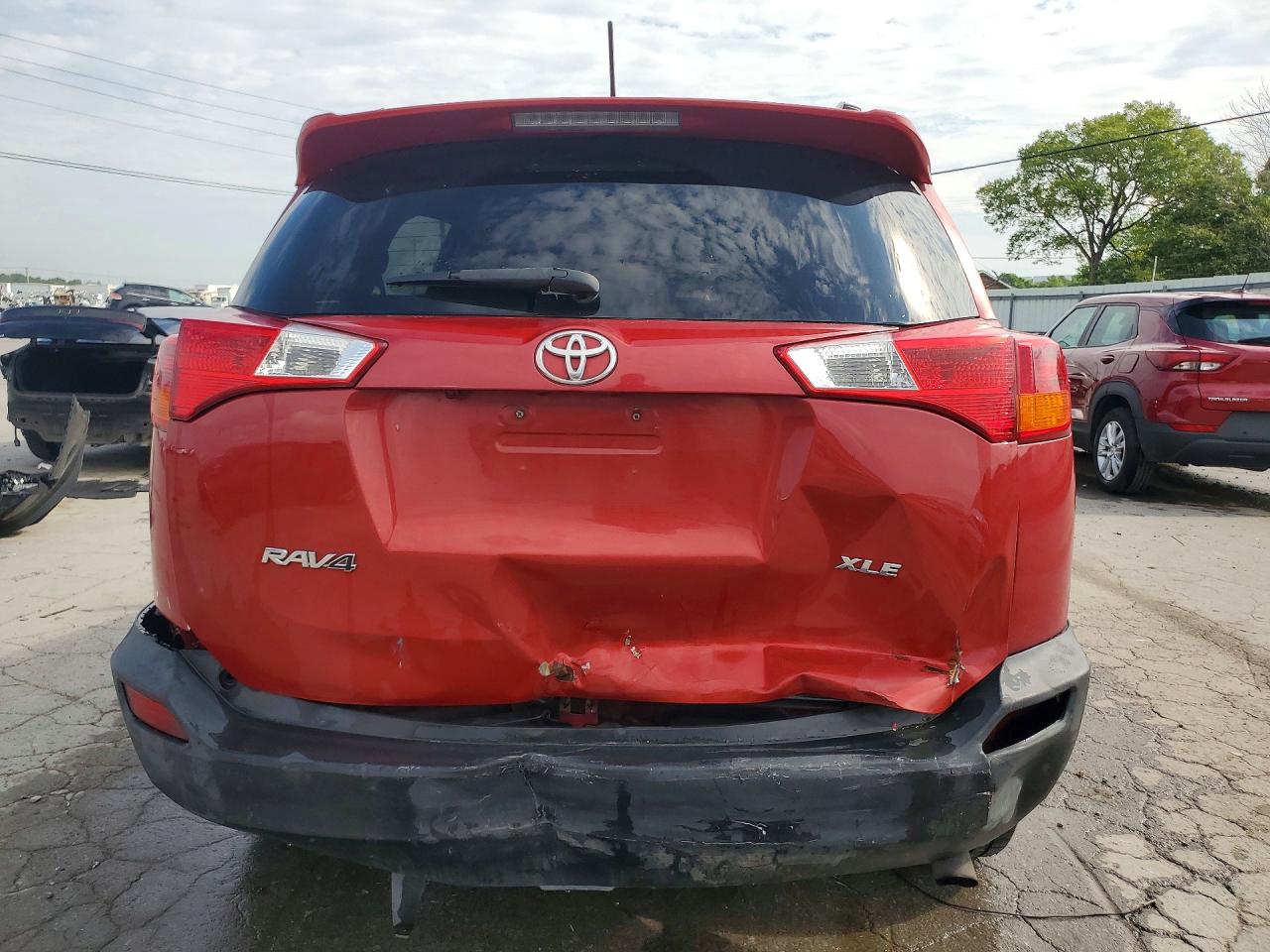 2015 Toyota Rav4 Xle Red vin: JTMWFREV3FJ053943