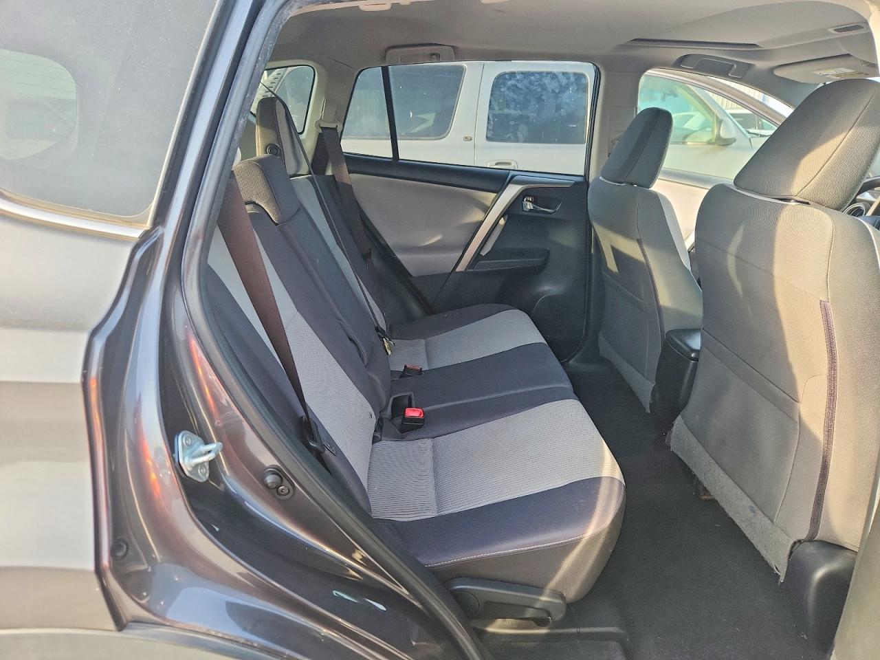 2015 Toyota Rav4 Xle Gray vin: JTMWFREV3FJ059922