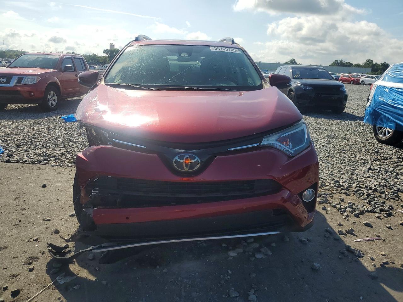 2018 Toyota Rav4 Xle Red vin: JTMWFREV3JD111881
