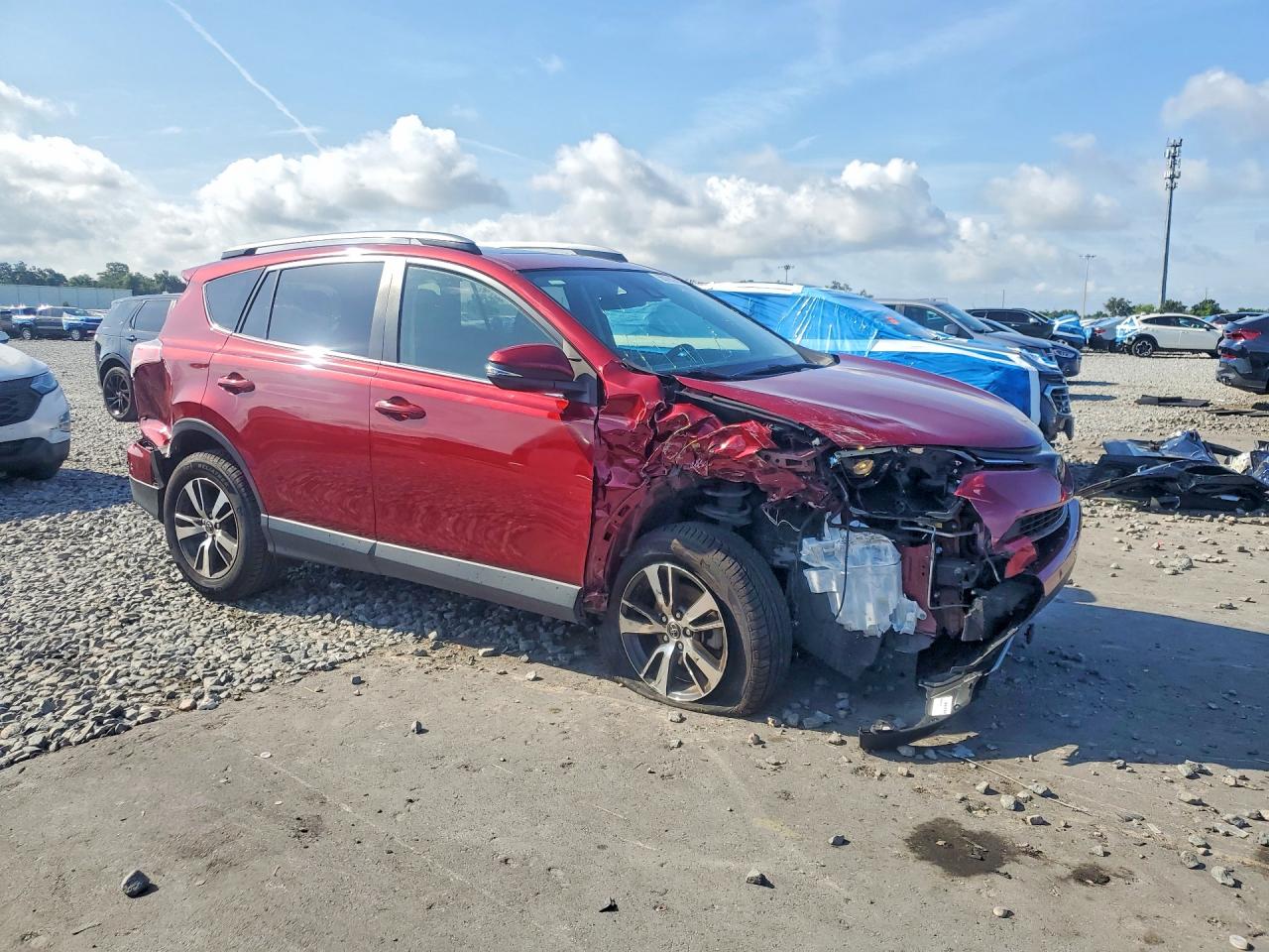 2018 Toyota Rav4 Xle Red vin: JTMWFREV3JD111881