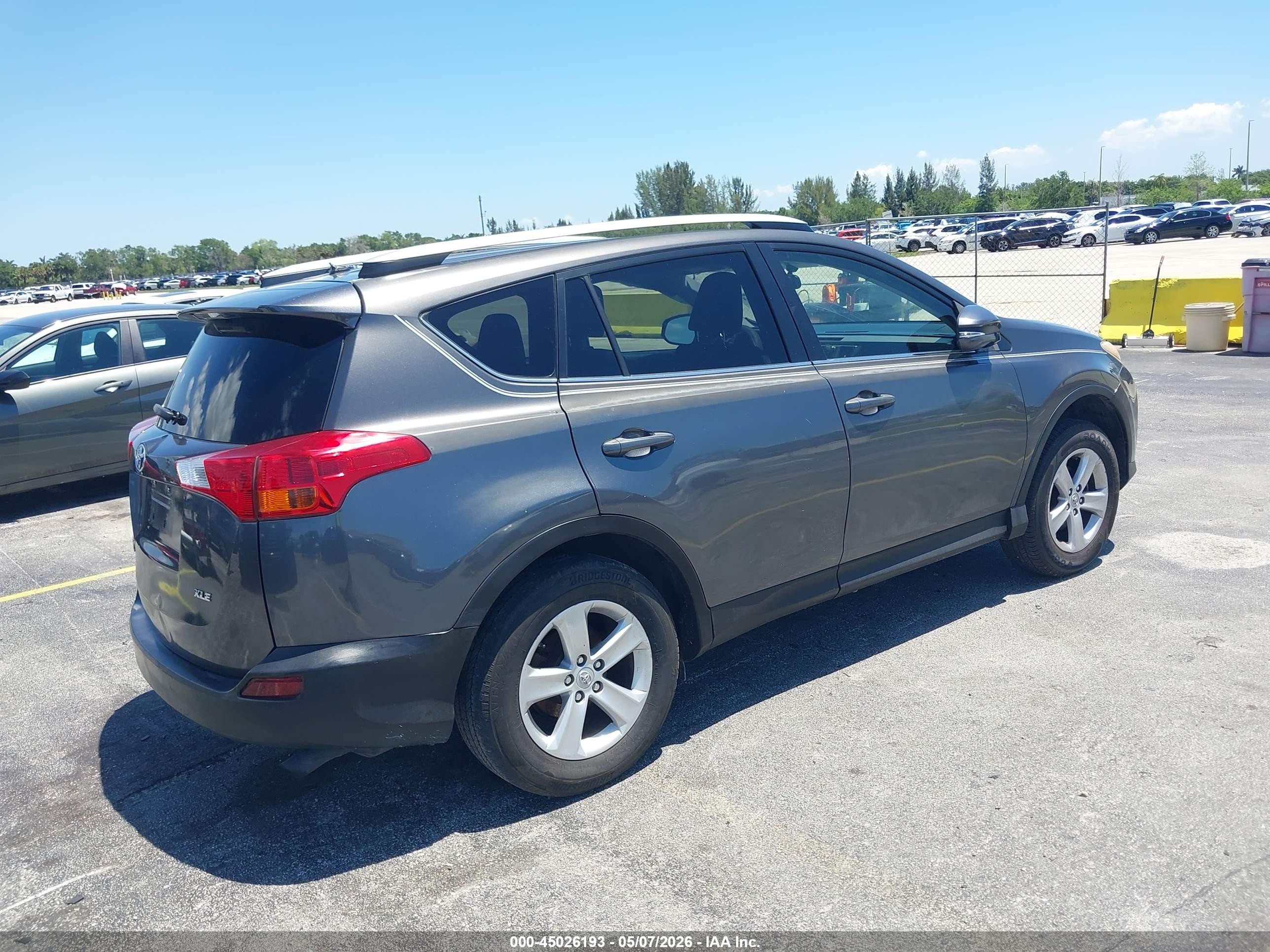 2013 Toyota Rav4 Xle Gray vin: JTMWFREV4D5010993