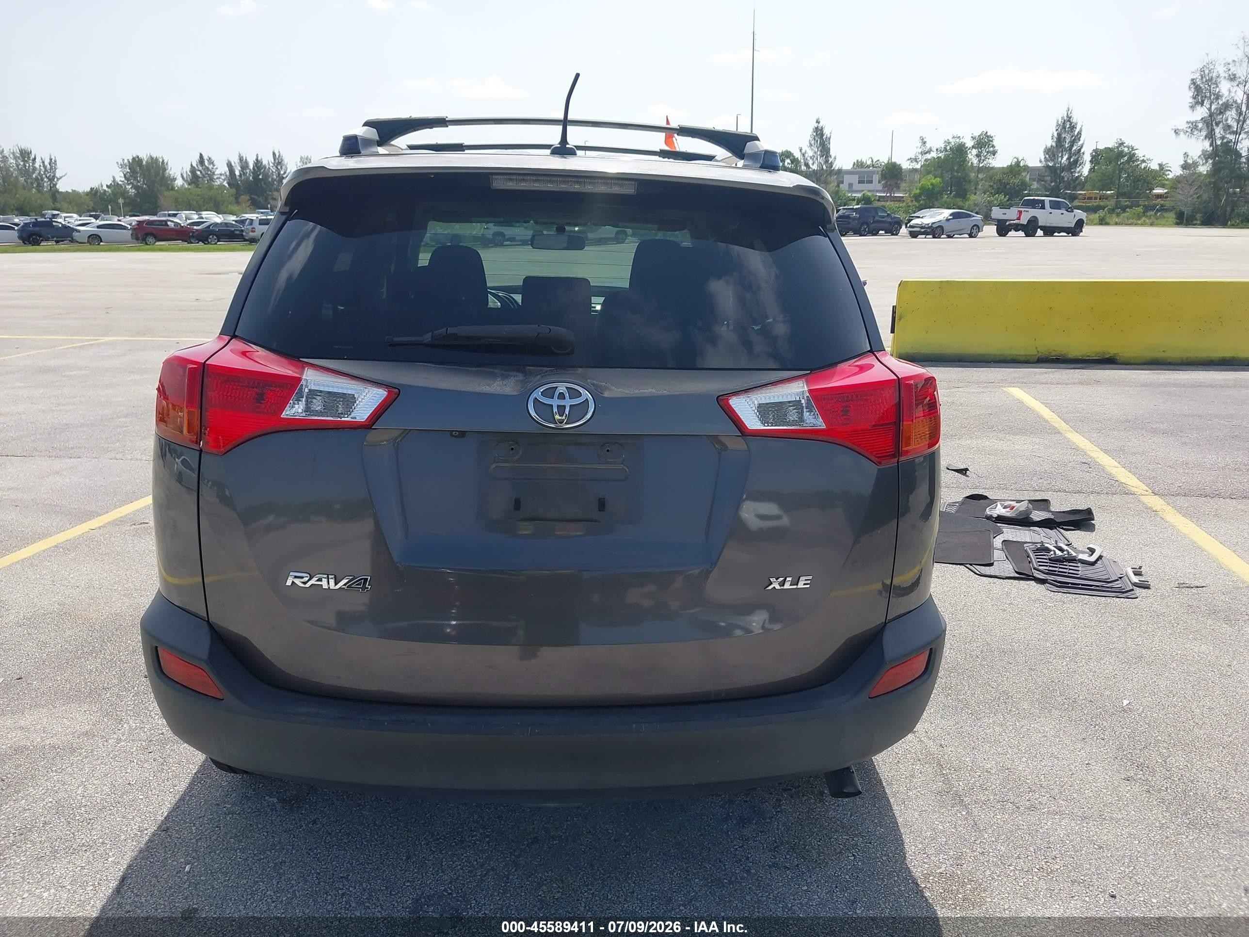2014 Toyota Rav4 Xle Gray vin: JTMWFREV4EJ010324
