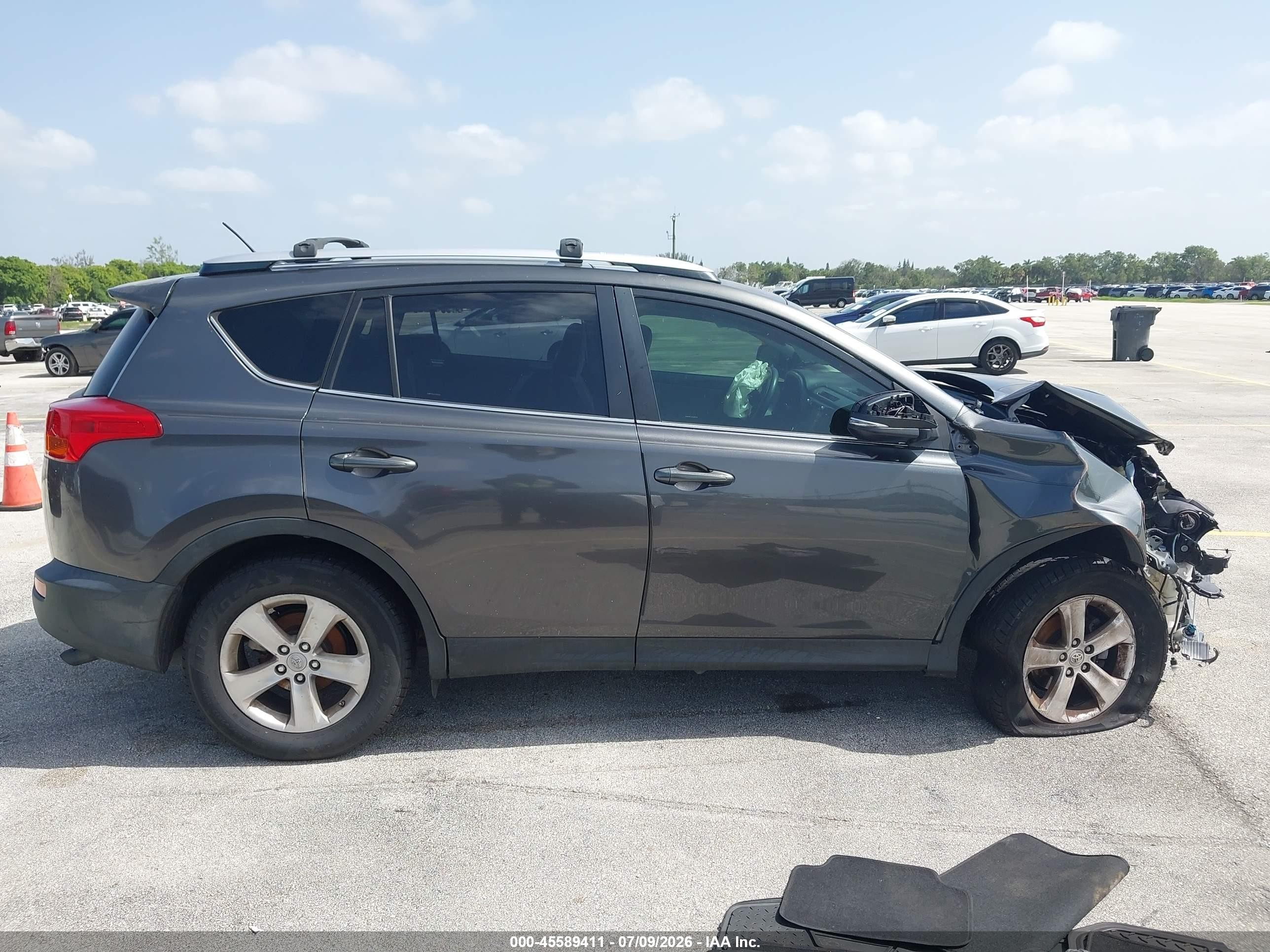 2014 Toyota Rav4 Xle Gray vin: JTMWFREV4EJ010324