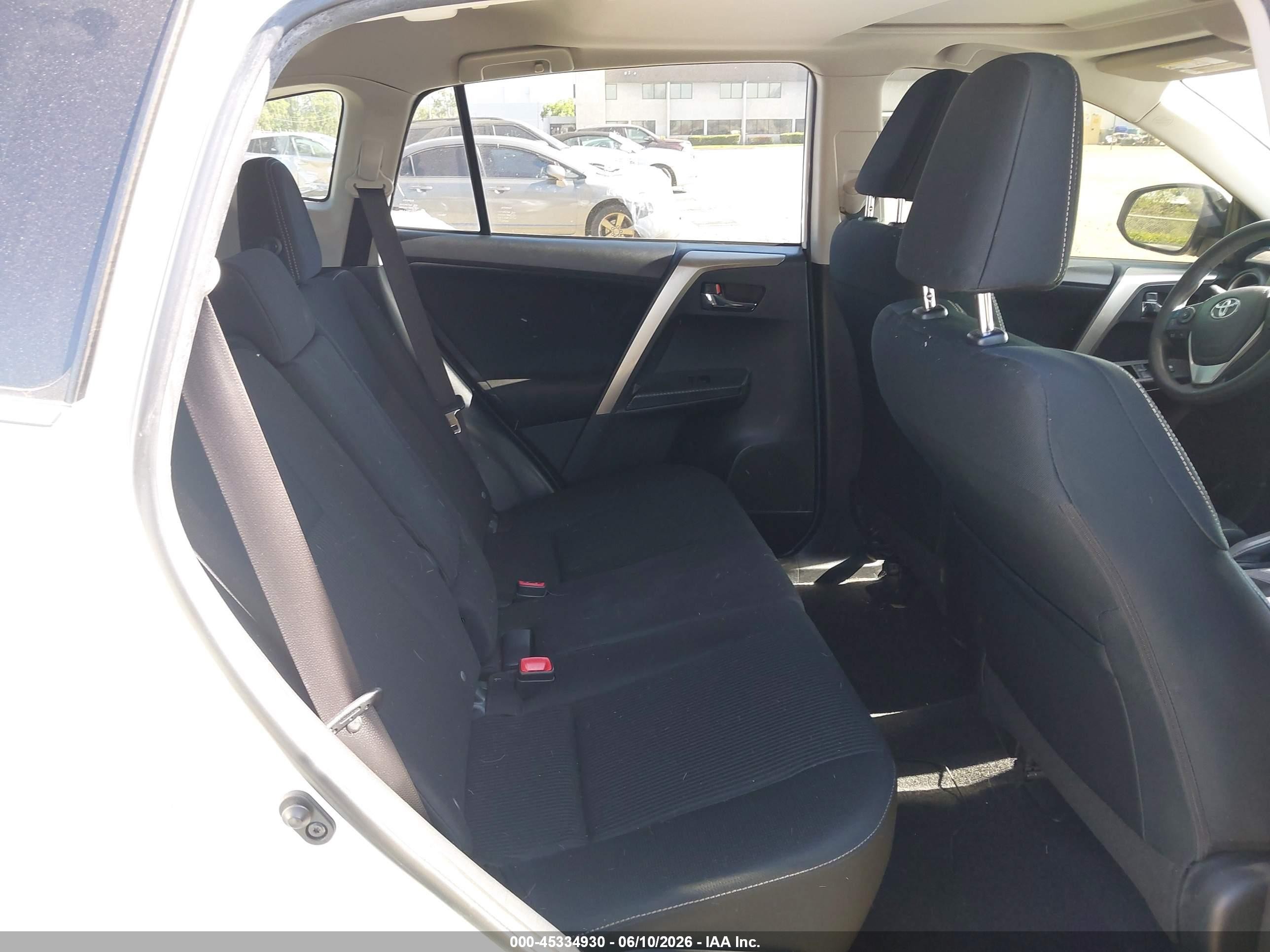 2014 Toyota Rav4 Xle White vin: JTMWFREV4EJ013126
