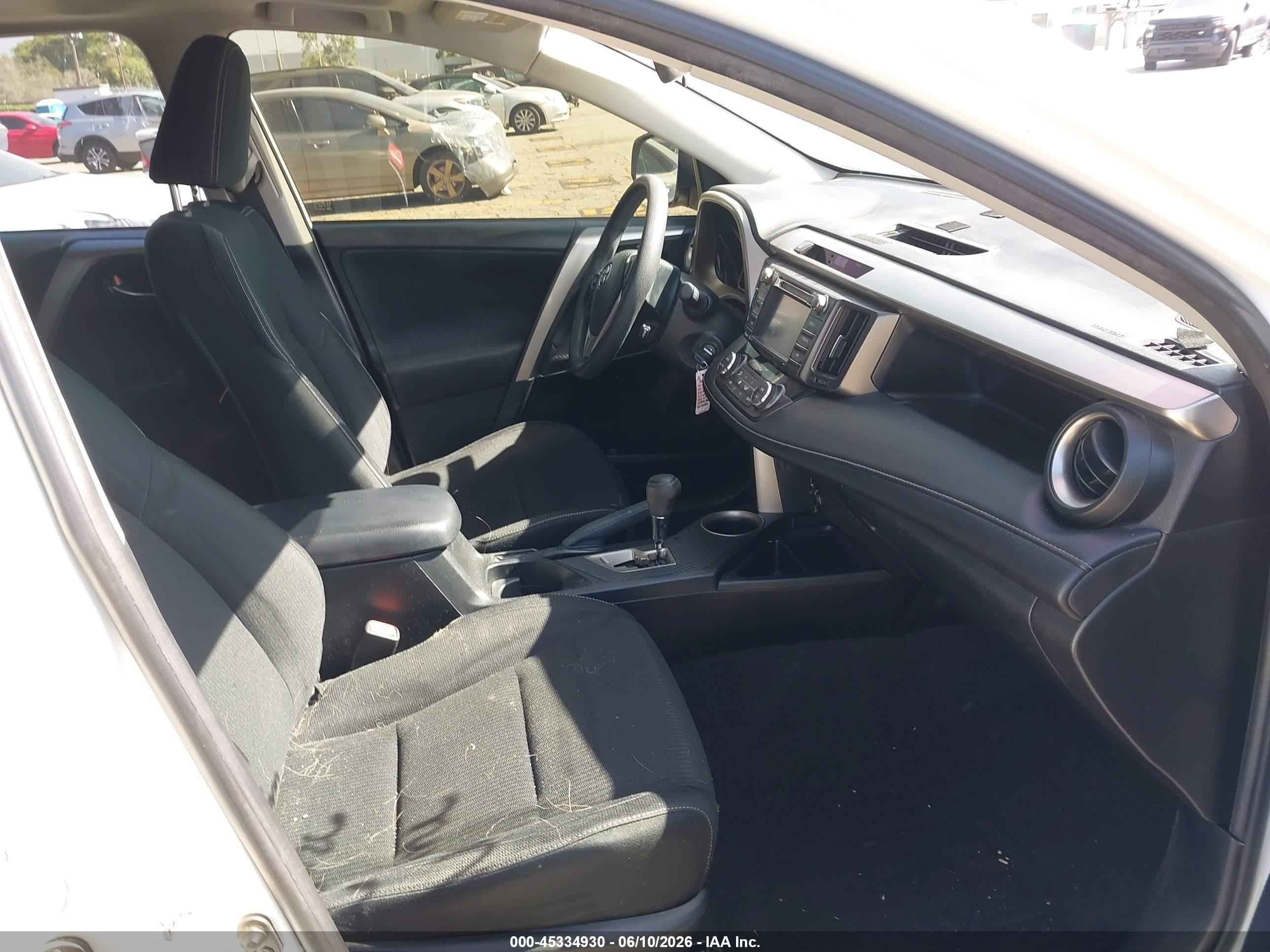 2014 Toyota Rav4 Xle White vin: JTMWFREV4EJ013126
