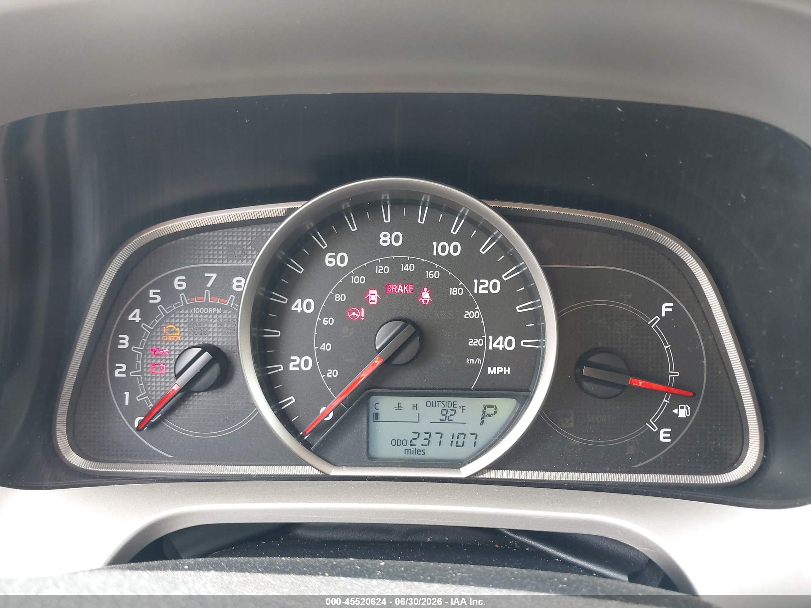2015 Toyota Rav4 Xle White vin: JTMWFREV4FD066537