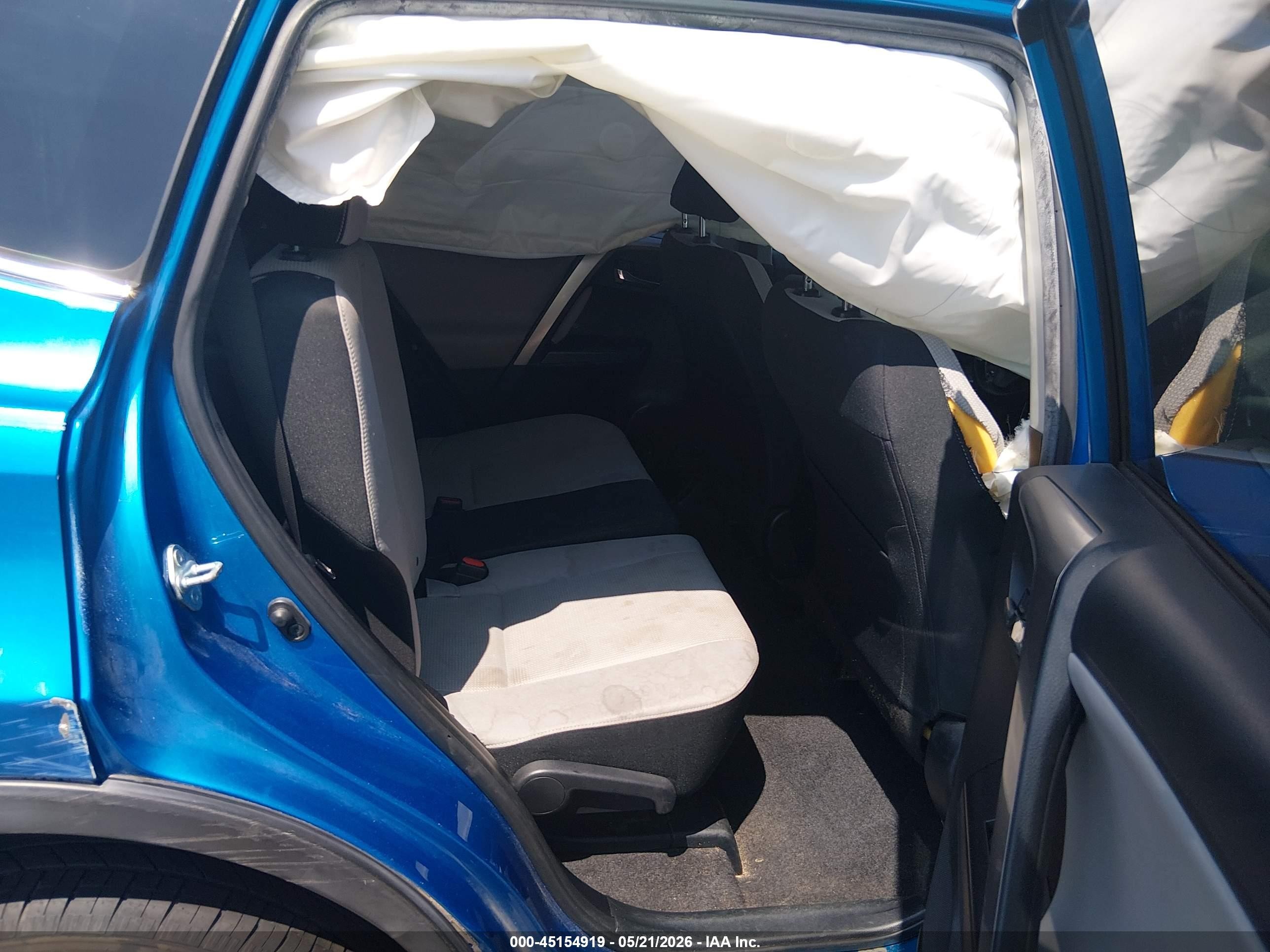 2017 Toyota Rav4 Xle Blue vin: JTMWFREV4HJ705942
