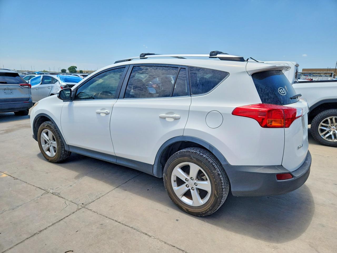 2013 Toyota Rav4 Xle White vin: JTMWFREV5D5008833