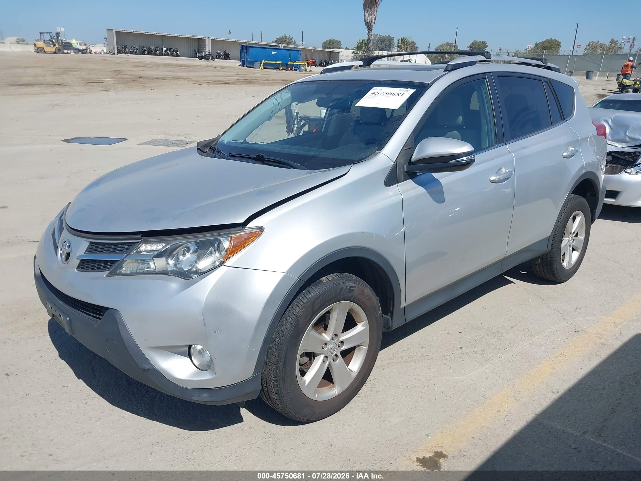 2014 Toyota Rav4 Xle Silver vin: JTMWFREV5EJ009215