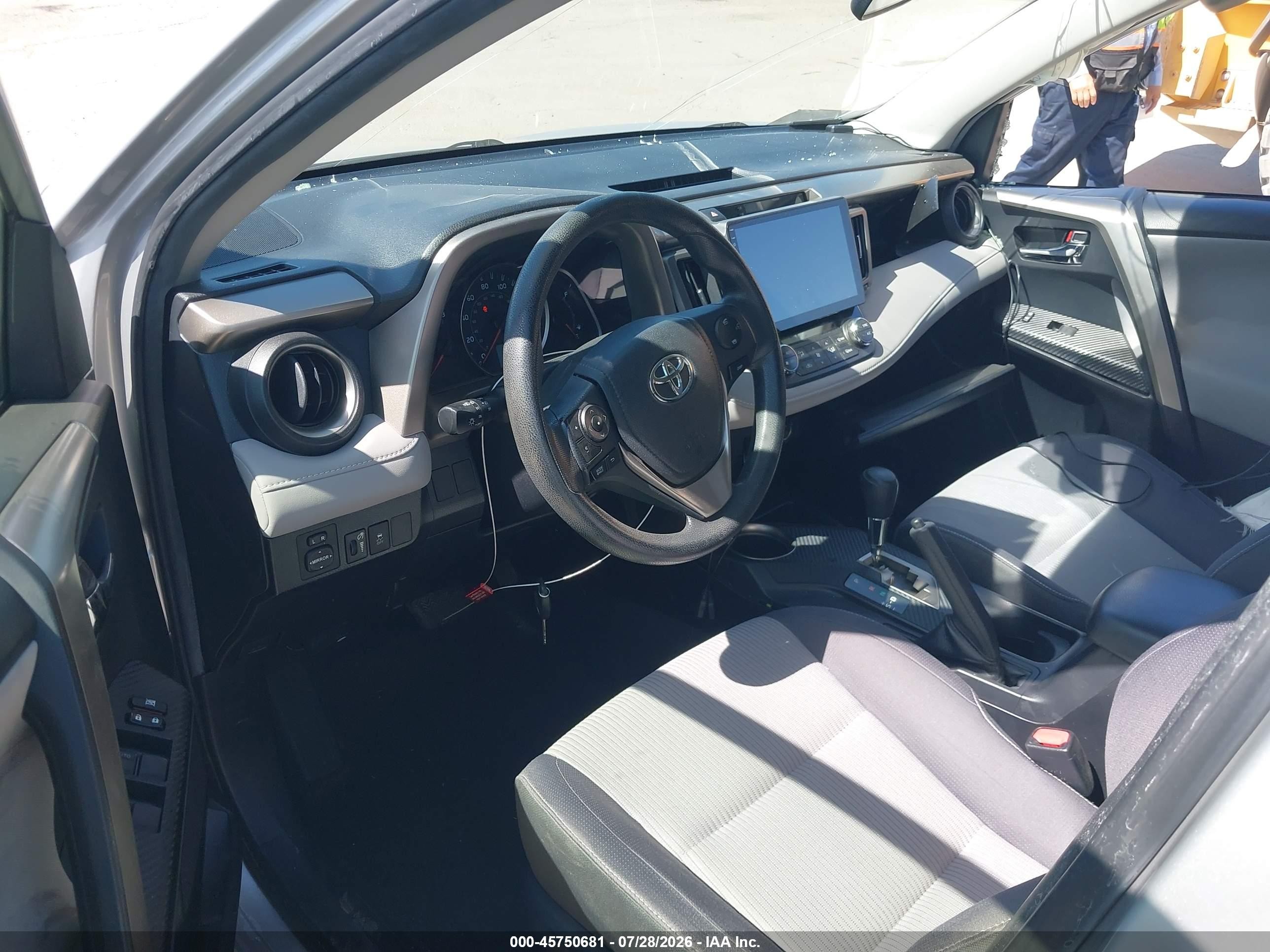 2014 Toyota Rav4 Xle Silver vin: JTMWFREV5EJ009215