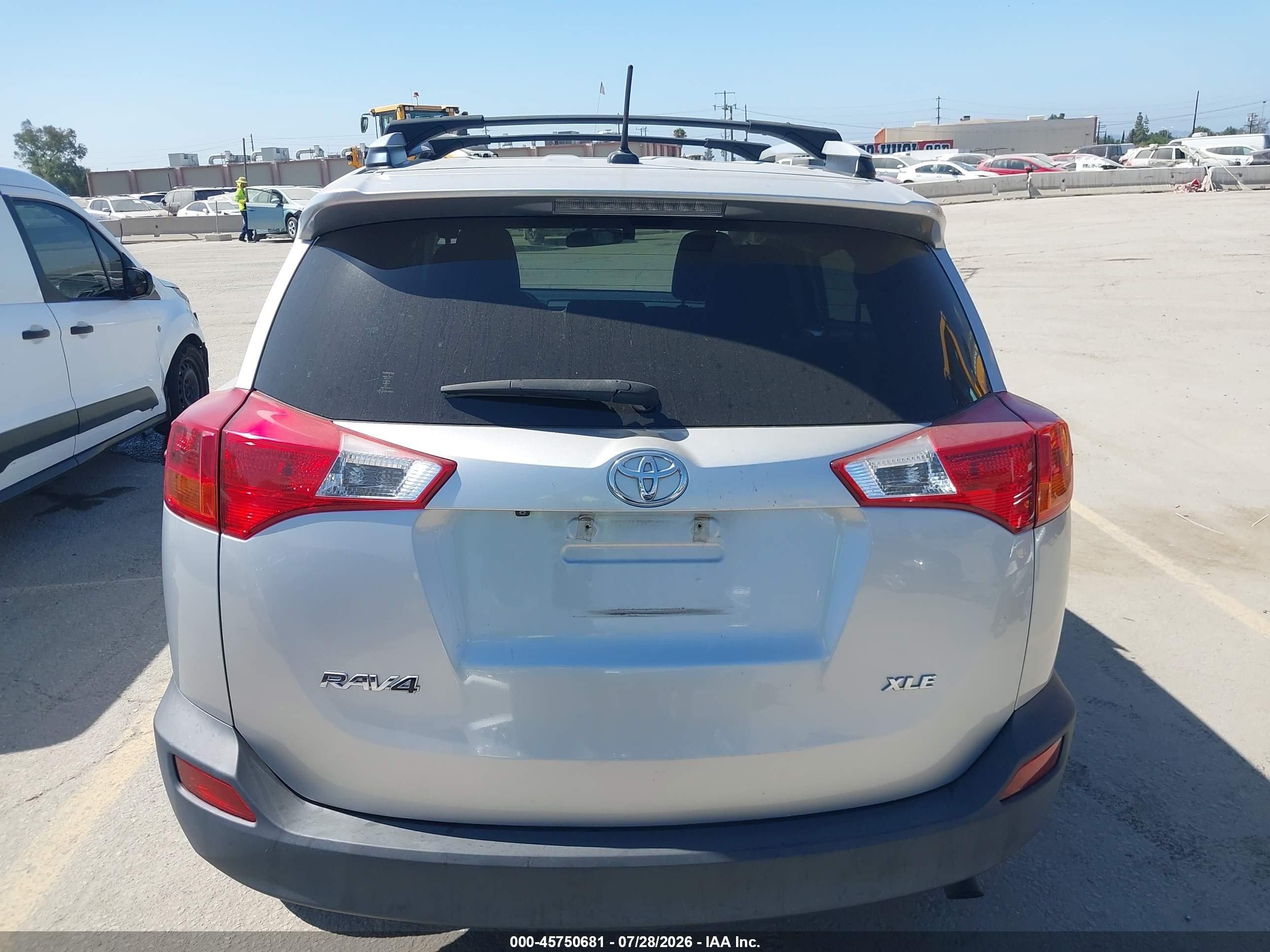 2014 Toyota Rav4 Xle Silver vin: JTMWFREV5EJ009215