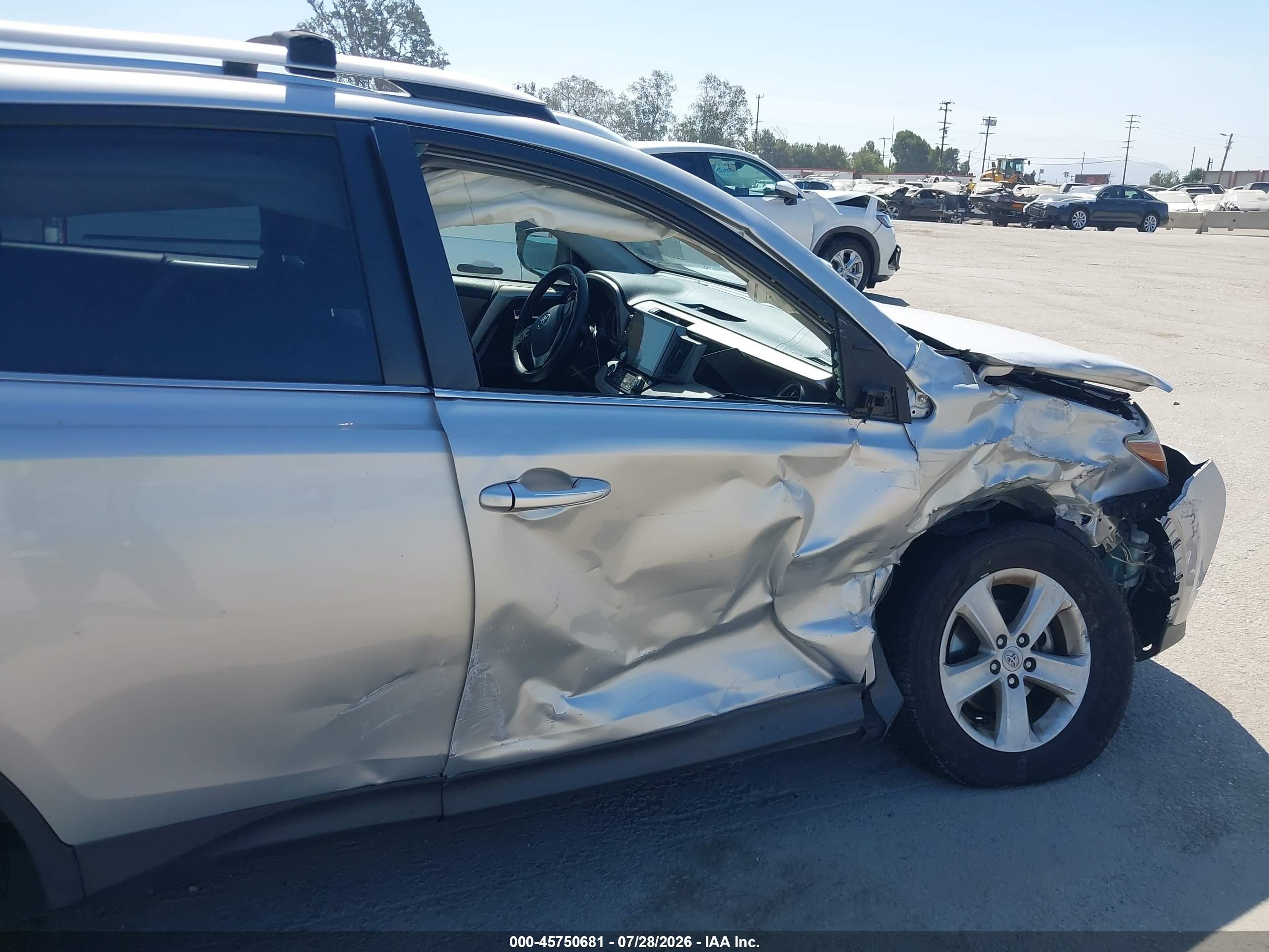 2014 Toyota Rav4 Xle Silver vin: JTMWFREV5EJ009215