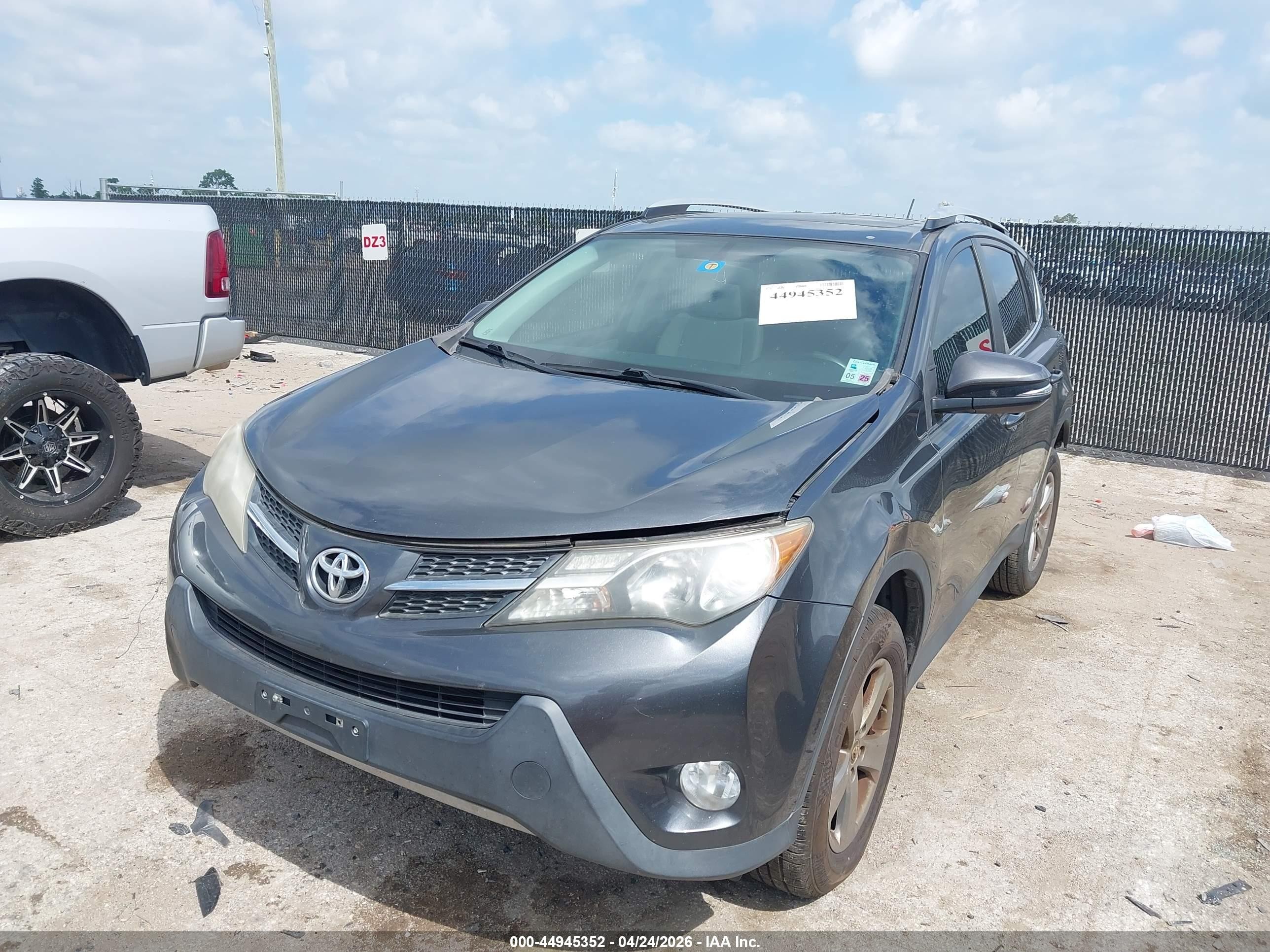2015 Toyota Rav4 Xle Gray vin: JTMWFREV5FD053053