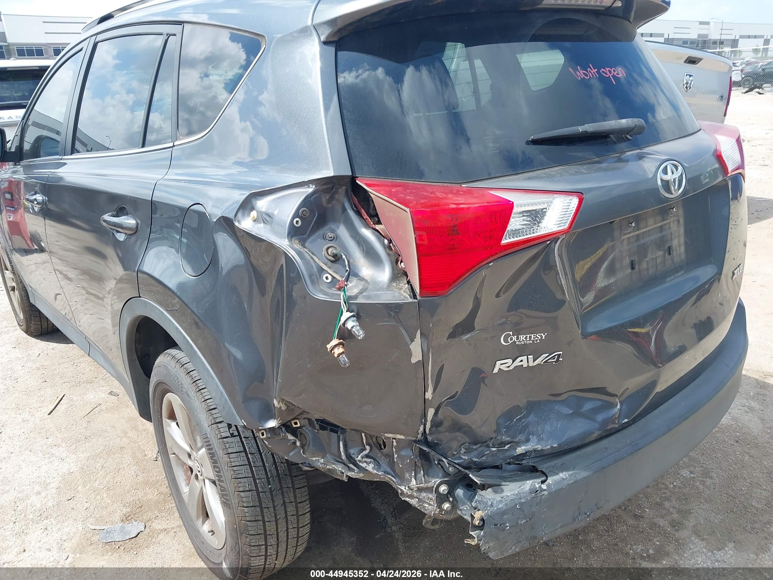 2015 Toyota Rav4 Xle Gray vin: JTMWFREV5FD053053