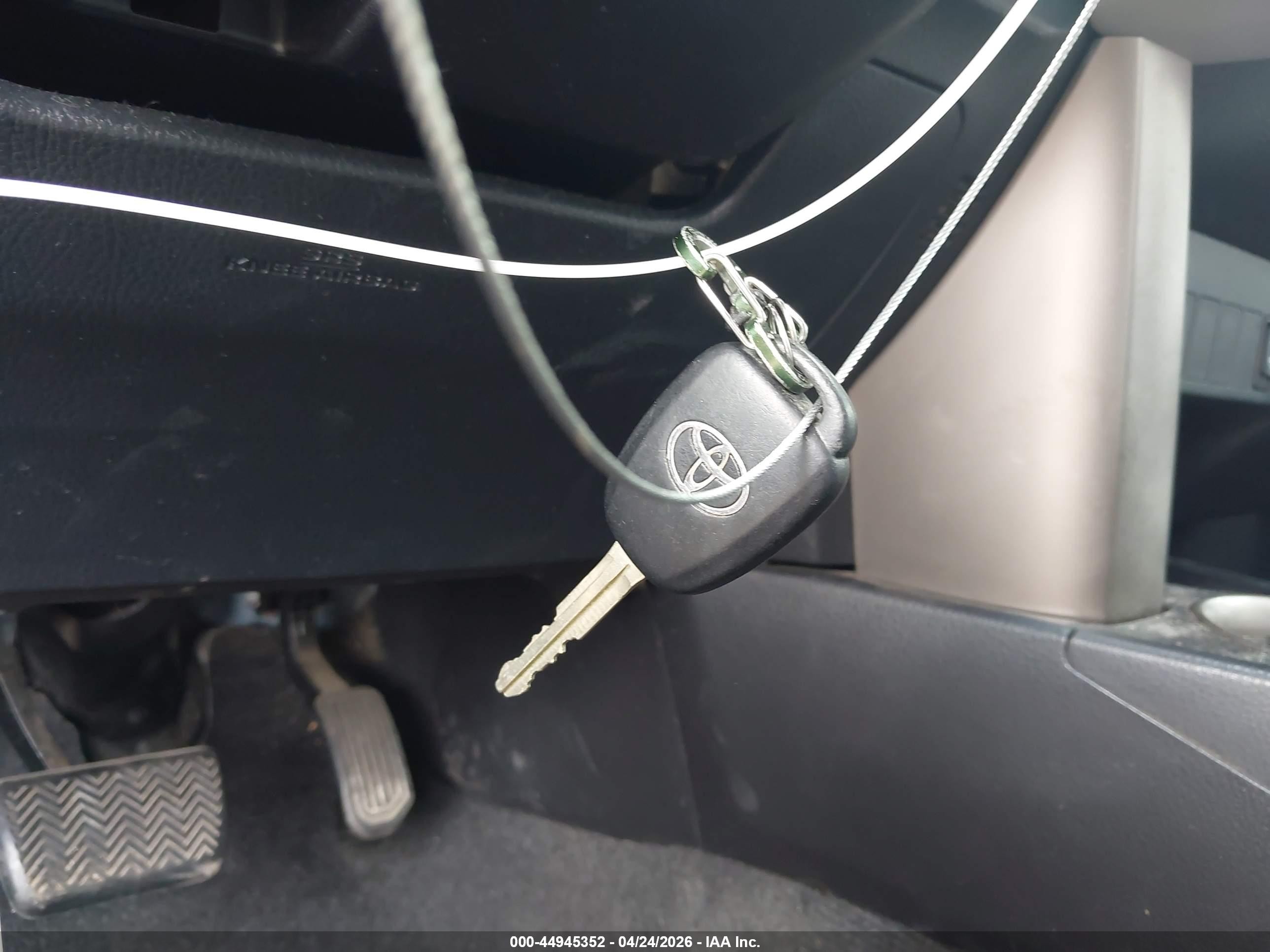 2015 Toyota Rav4 Xle Gray vin: JTMWFREV5FD053053