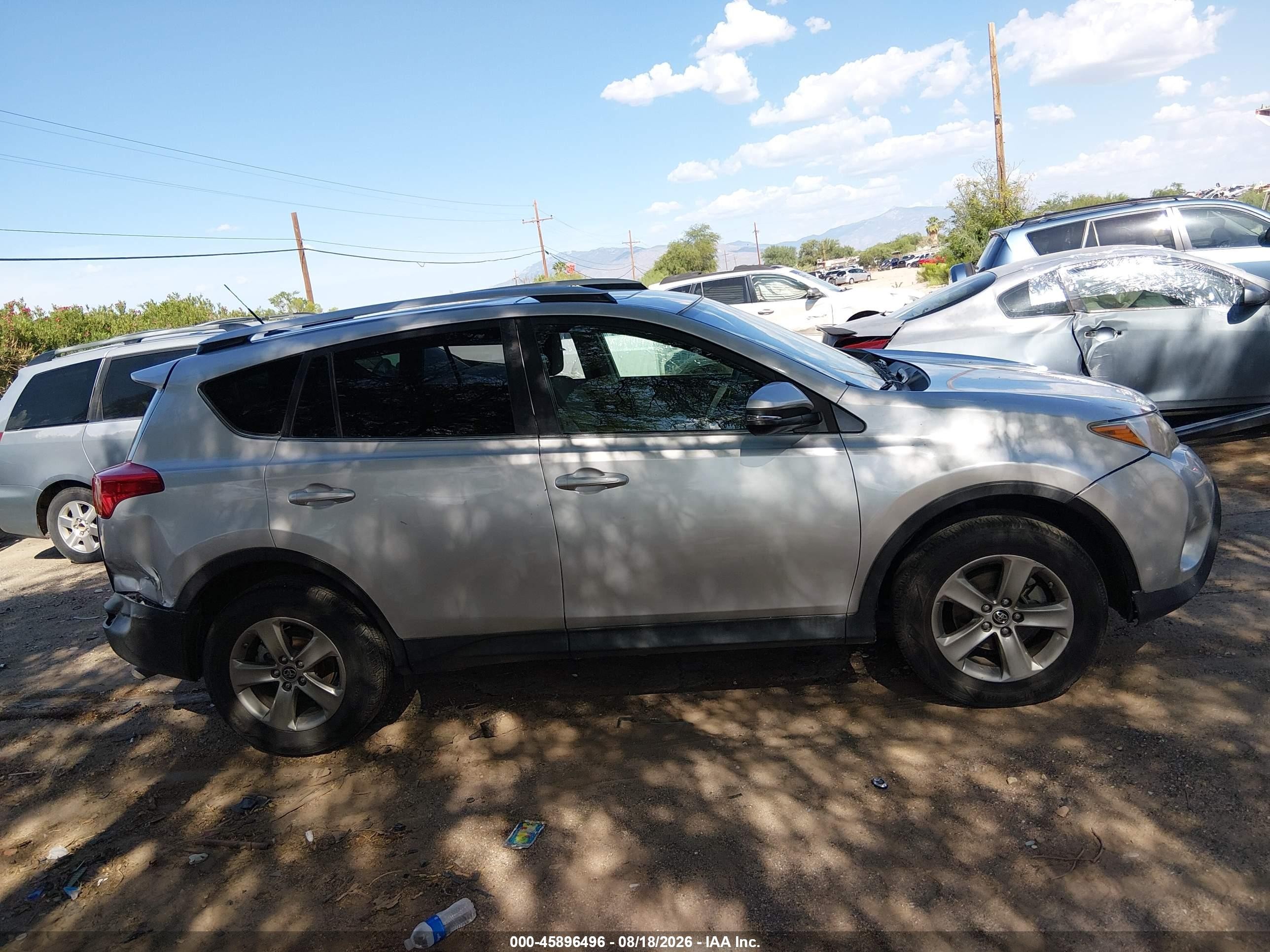 2015 Toyota Rav4 Xle Silver vin: JTMWFREV5FD066160