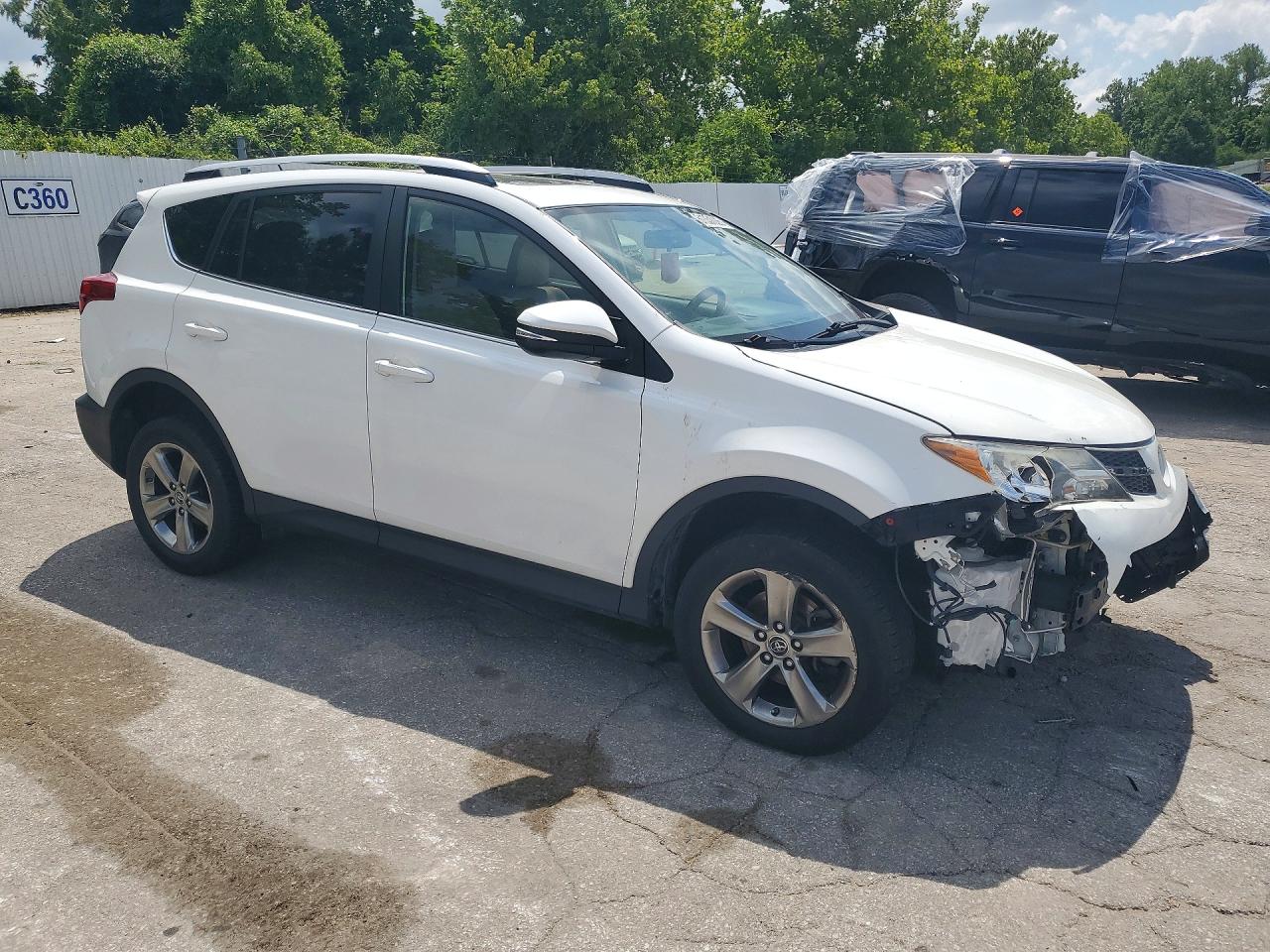 2015 Toyota Rav4 Xle White vin: JTMWFREV5FD070886