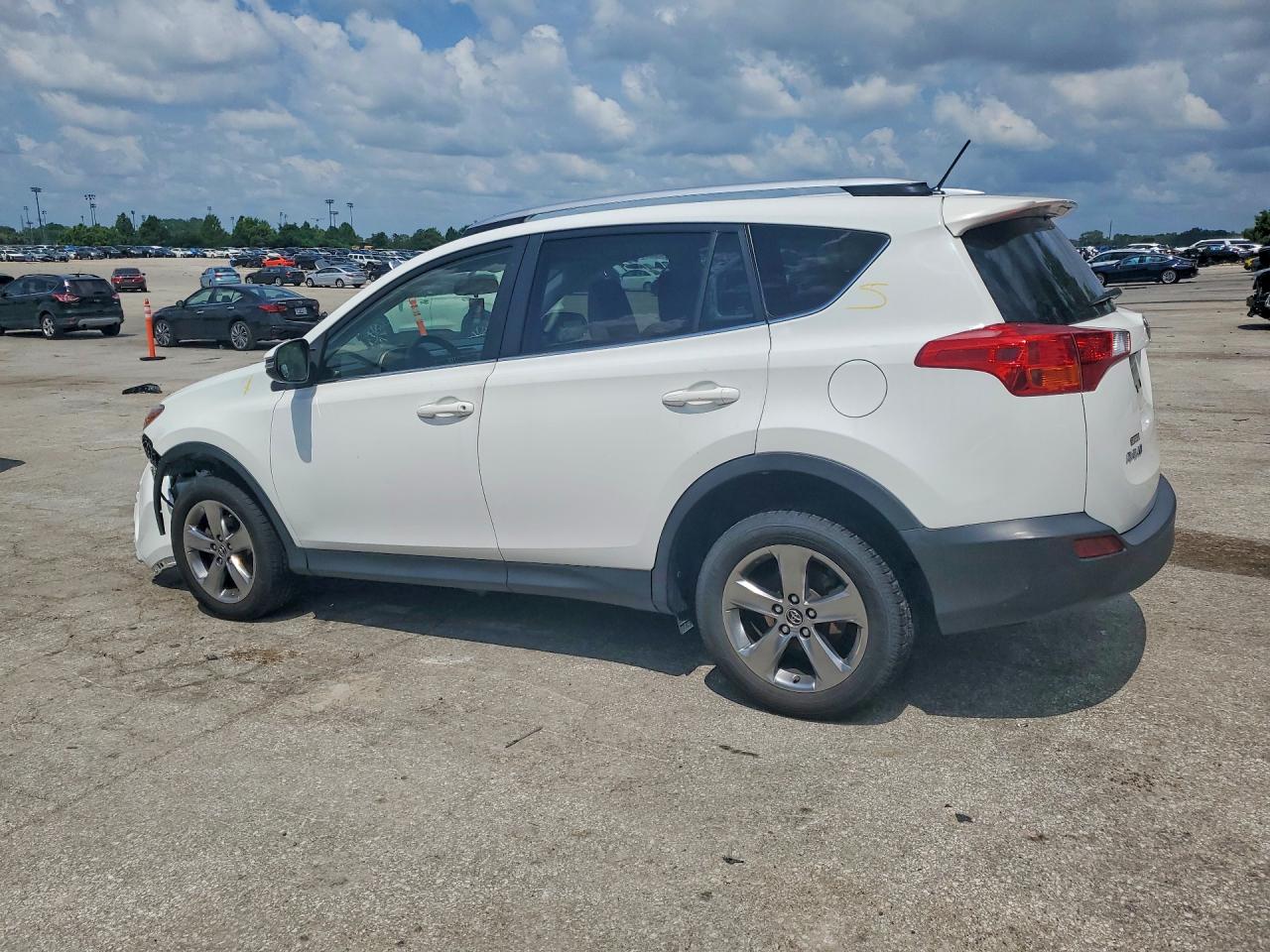 2015 Toyota Rav4 Xle White vin: JTMWFREV5FD070886