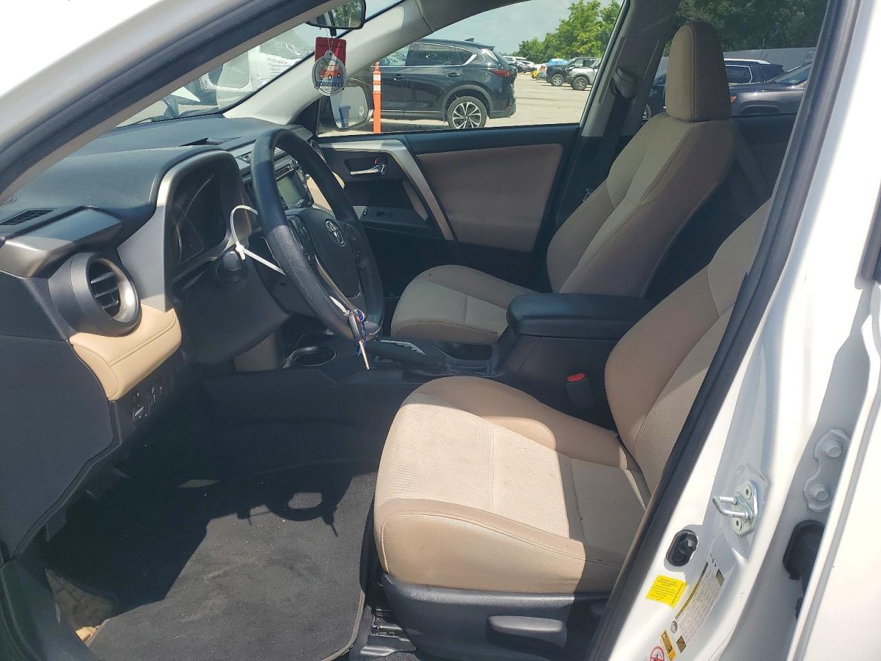 2015 Toyota Rav4 Xle White vin: JTMWFREV5FD070886