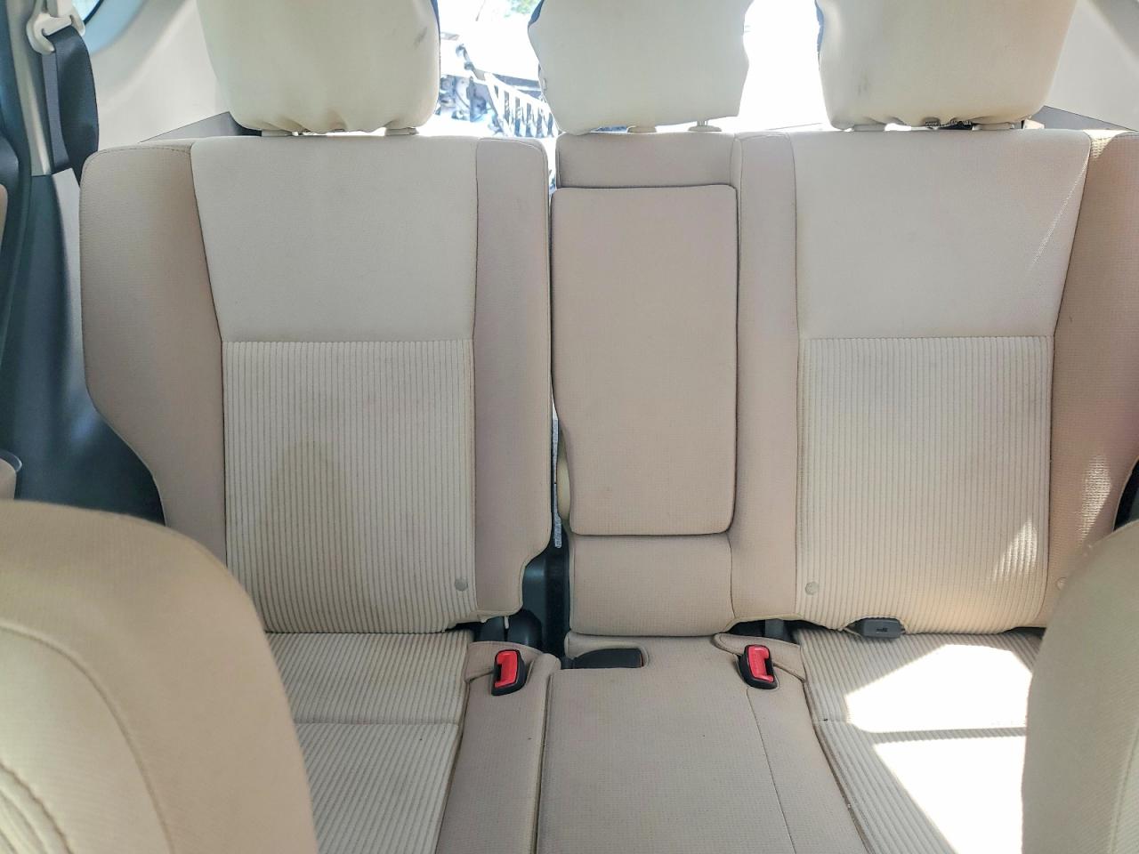 2015 Toyota Rav4 Xle White vin: JTMWFREV5FD070886