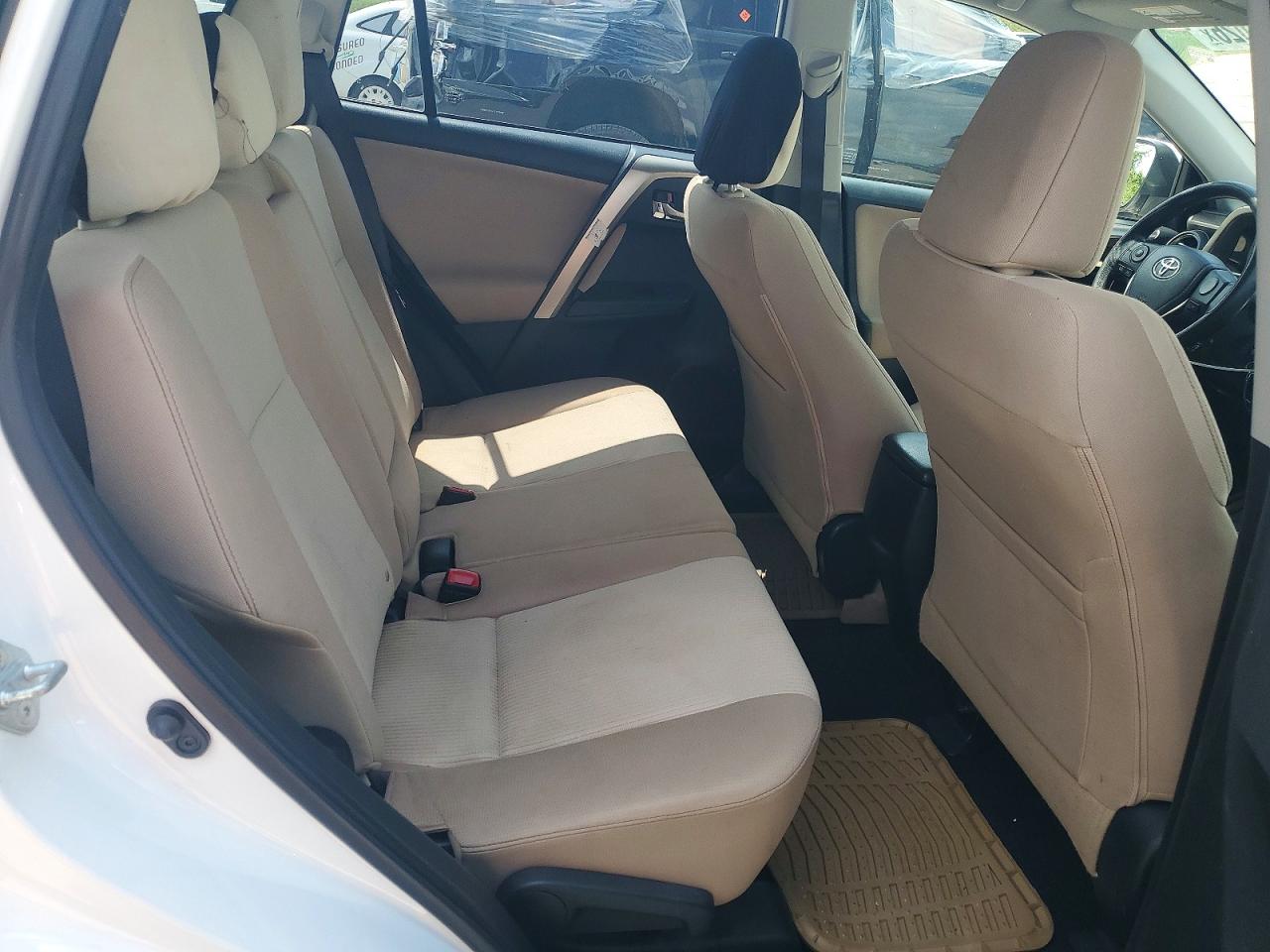 2015 Toyota Rav4 Xle White vin: JTMWFREV5FD070886