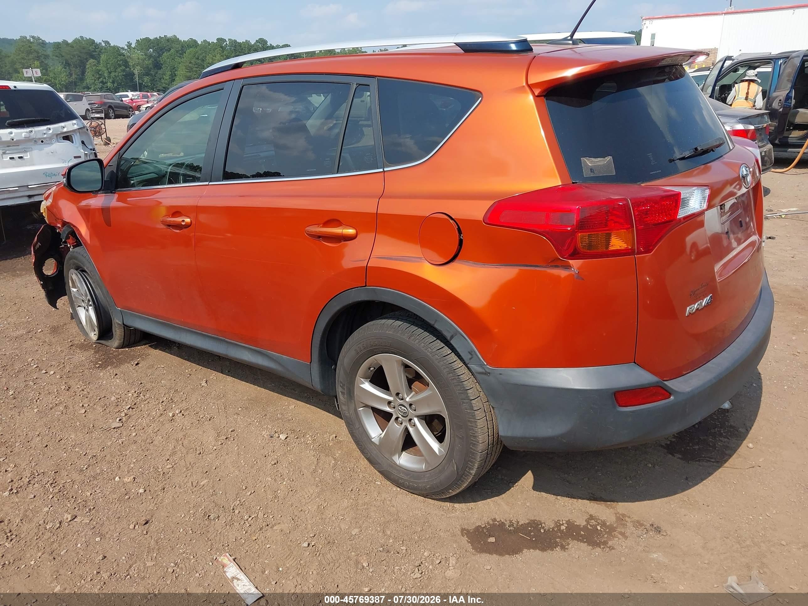 2015 Toyota Rav4 Xle Orange vin: JTMWFREV5FJ047285