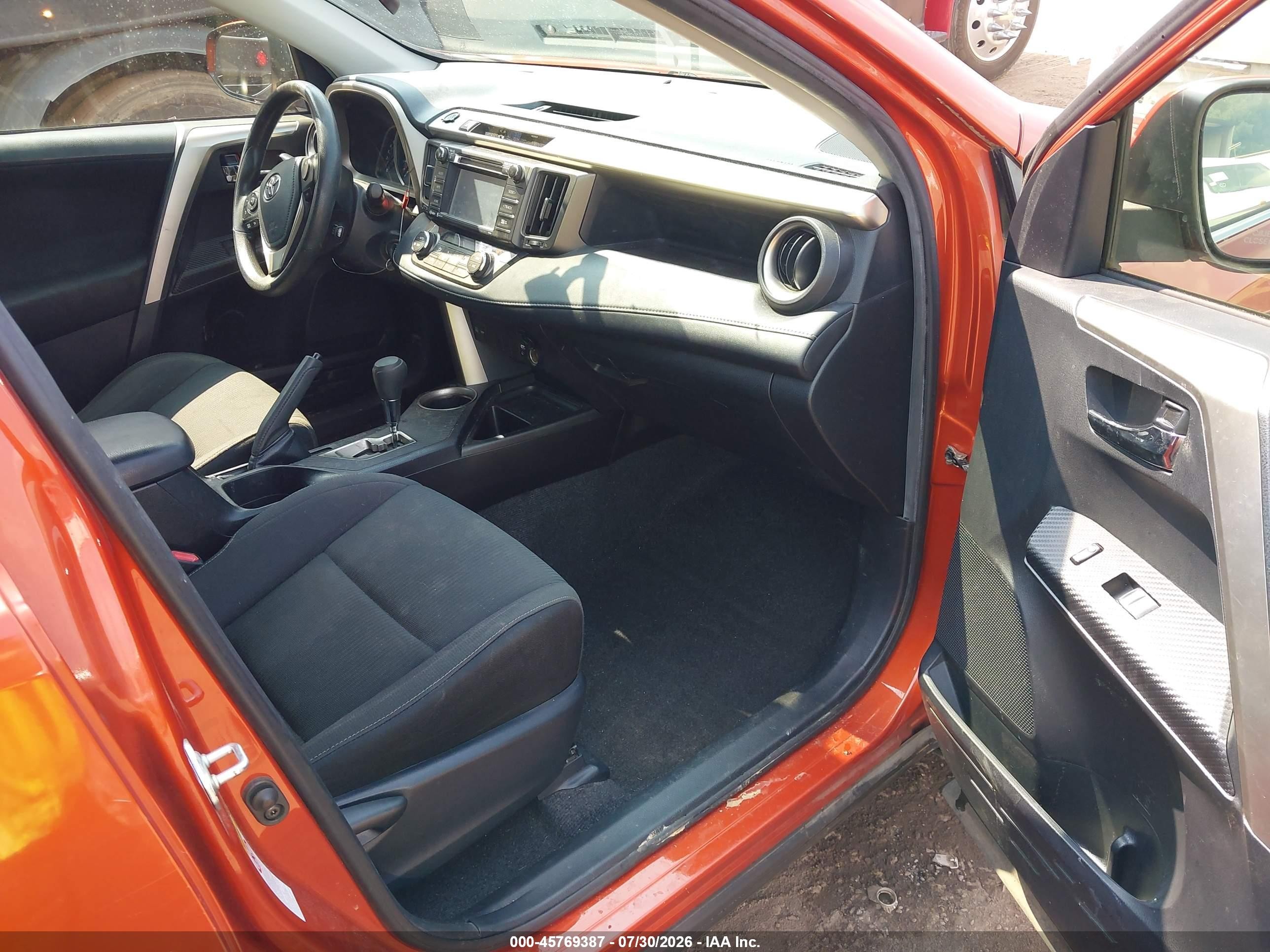 2015 Toyota Rav4 Xle Orange vin: JTMWFREV5FJ047285