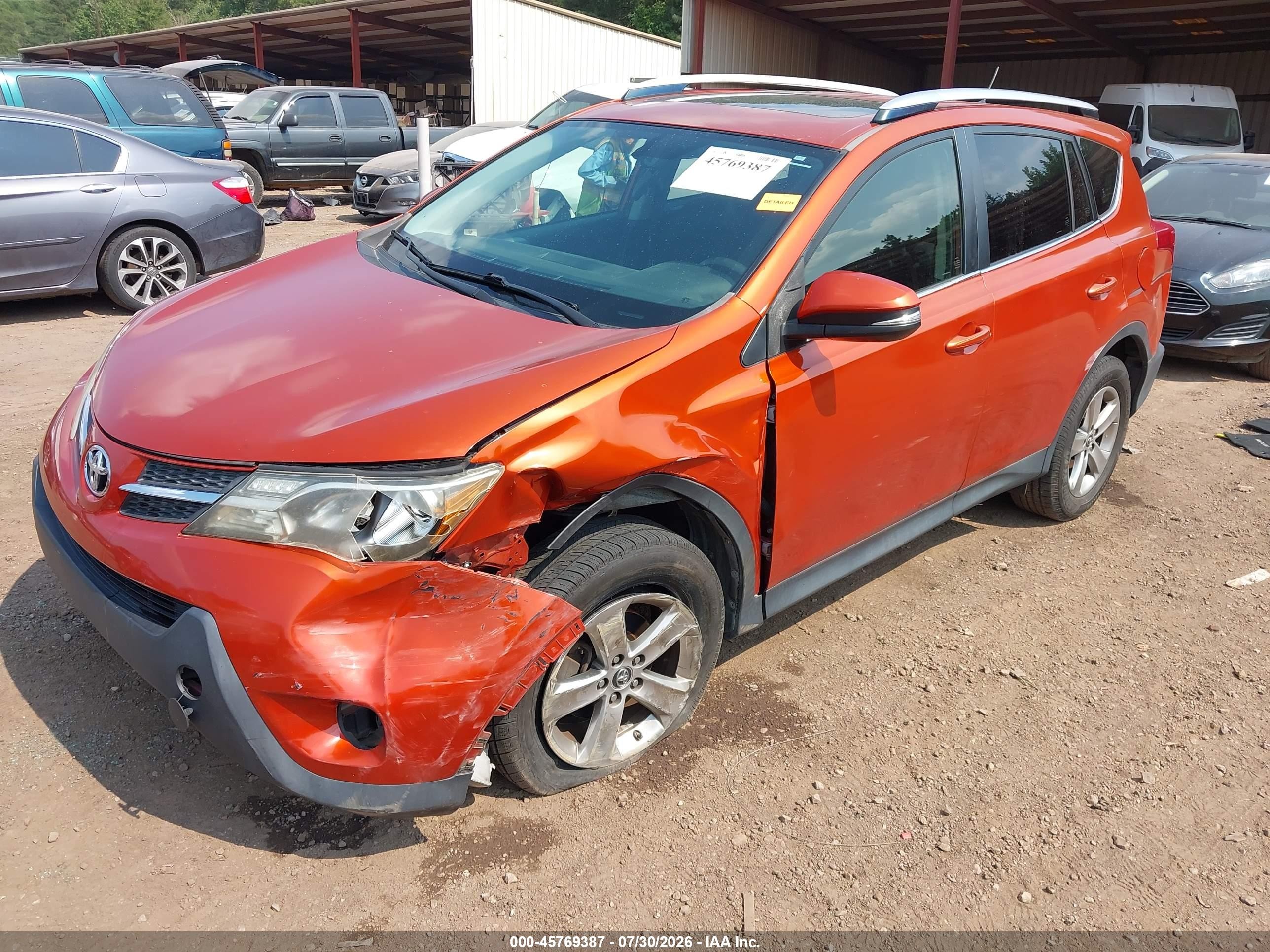 2015 Toyota Rav4 Xle Orange vin: JTMWFREV5FJ047285