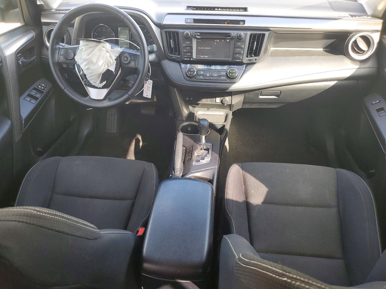 2016 Toyota Rav4 Xle White vin: JTMWFREV5GJ071751
