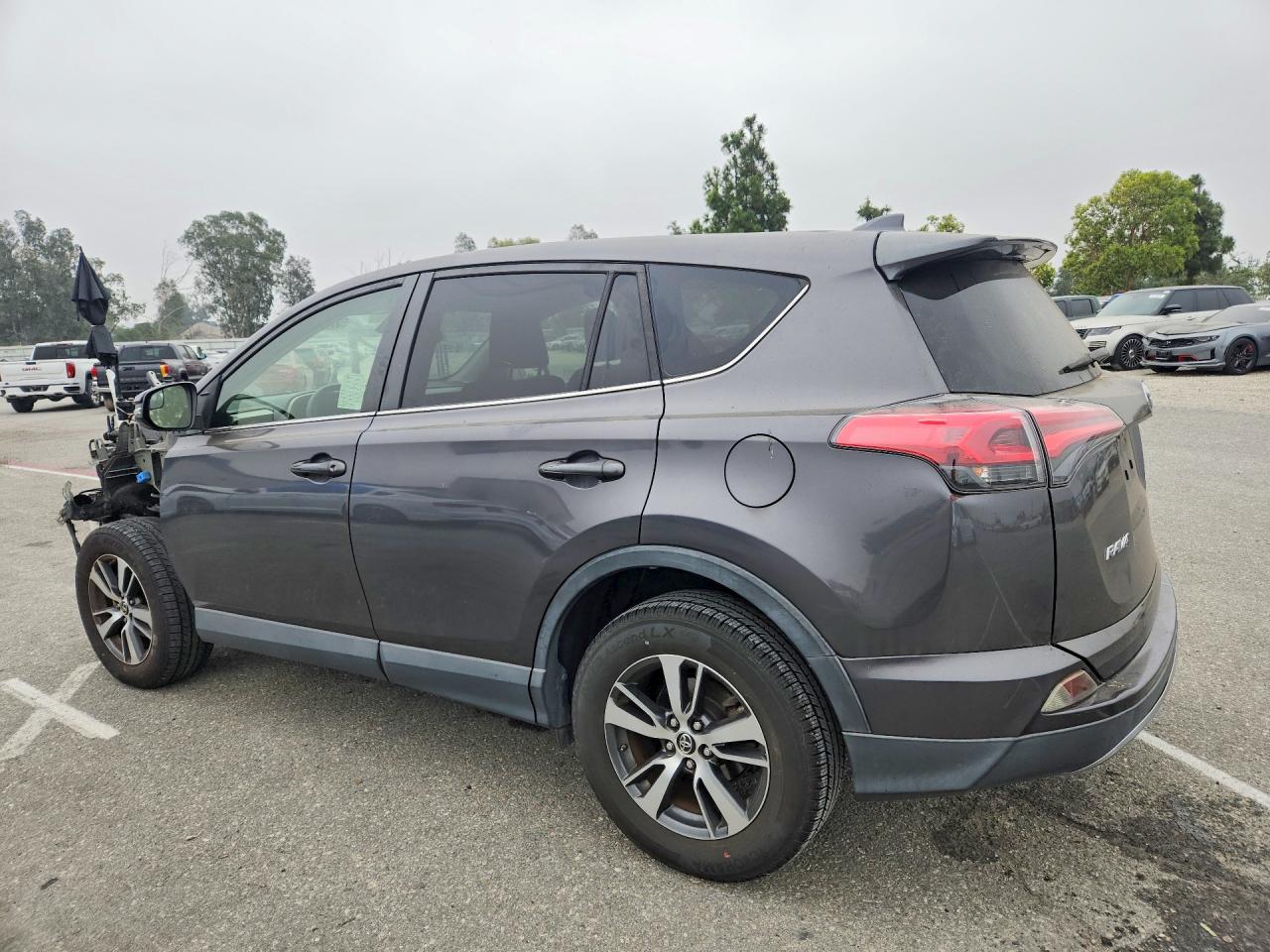 2017 Toyota Rav4 Xle Gray vin: JTMWFREV5HJ148393