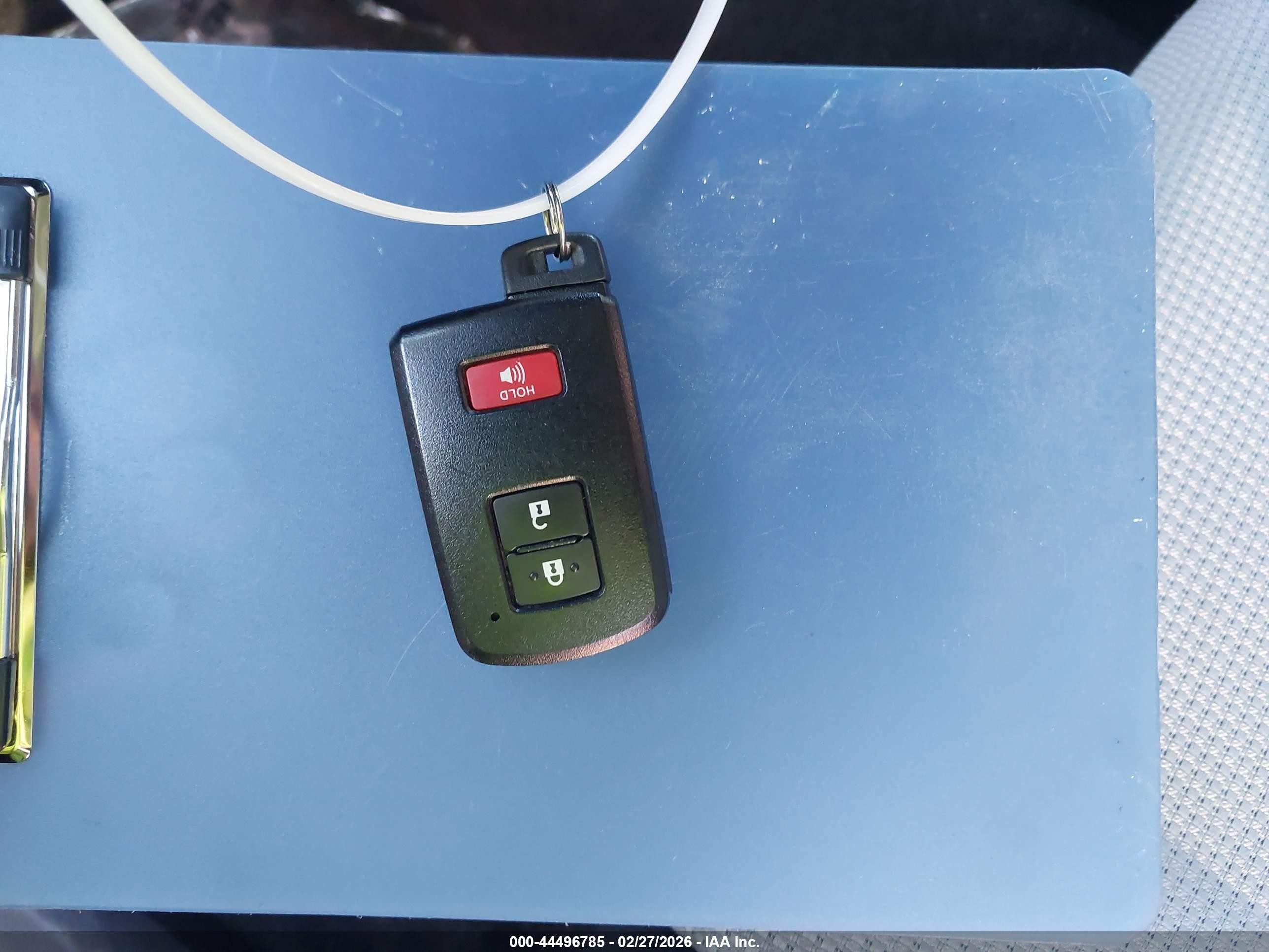 2018 Toyota Rav4 Xle Silver vin: JTMWFREV5JJ166513