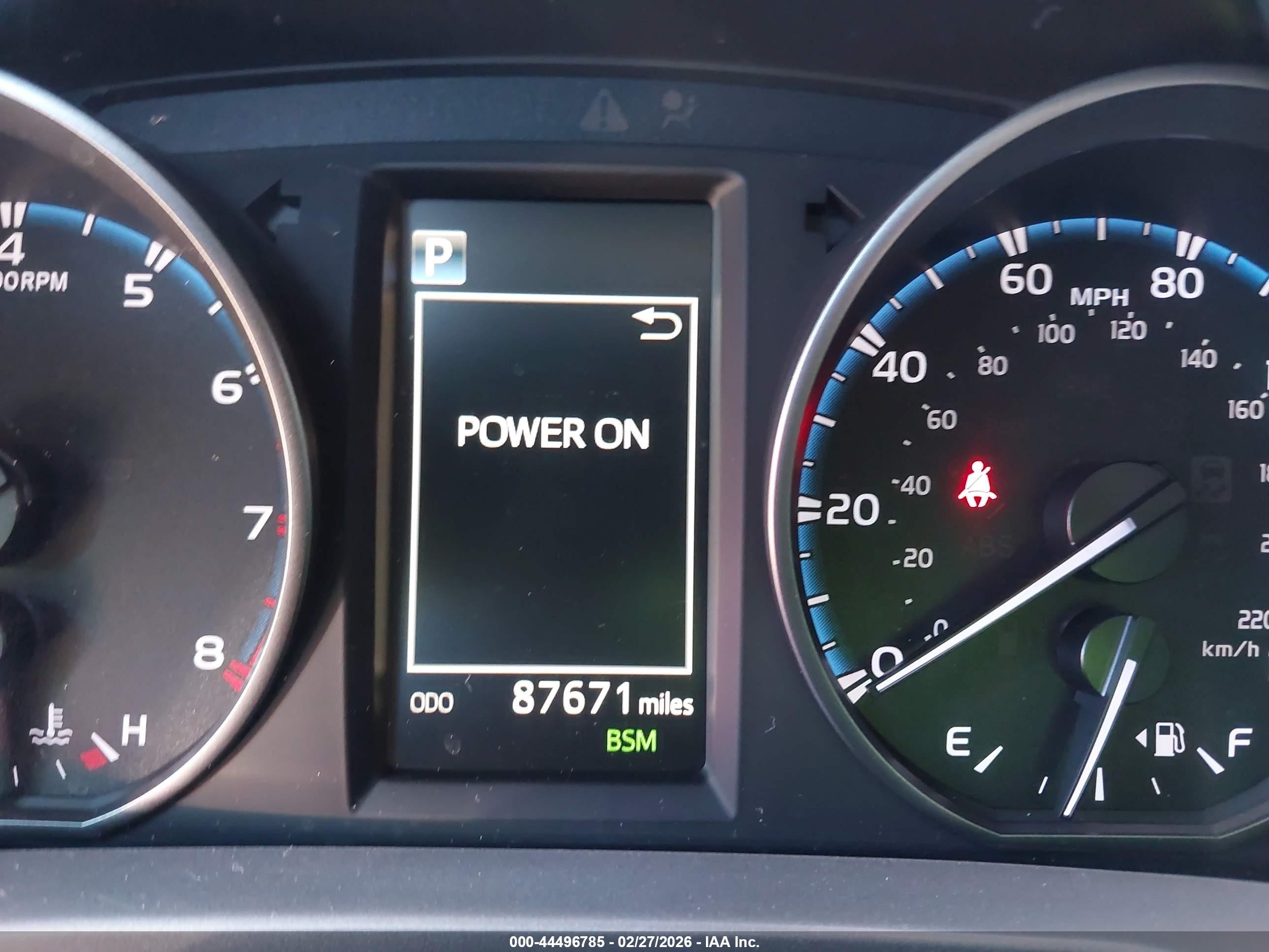 2018 Toyota Rav4 Xle Silver vin: JTMWFREV5JJ166513