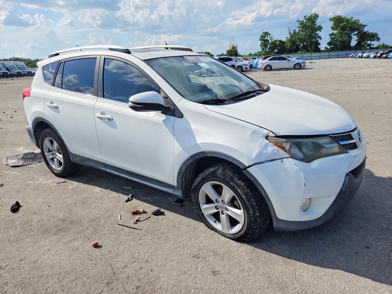 2013 Toyota Rav4 Xle White vin: JTMWFREV6DD006904